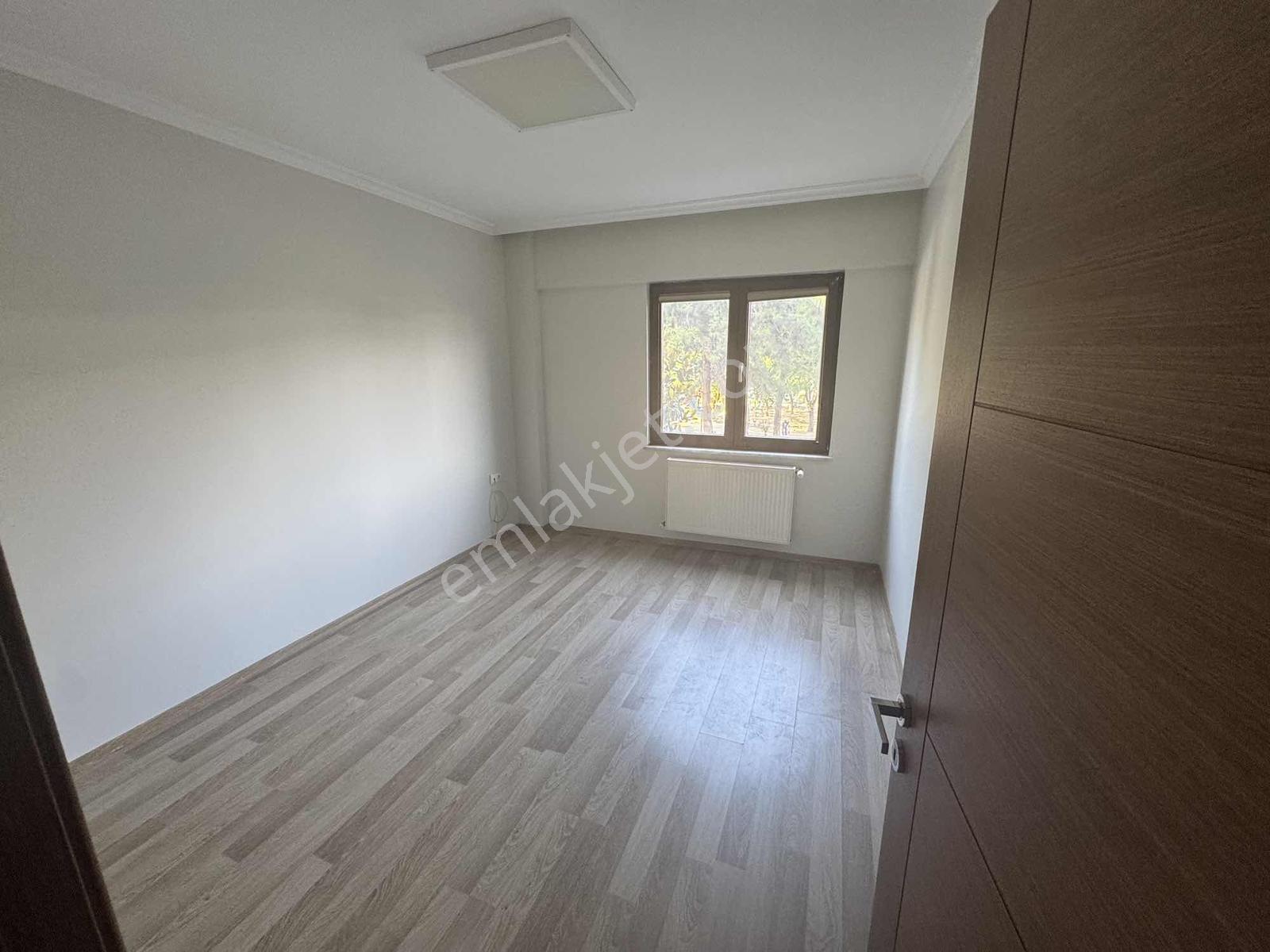 Mavera Park Evlerinde 220 M² 4+1 Bahçe Katı Kapalı Havuzlu Site - Görsel 2