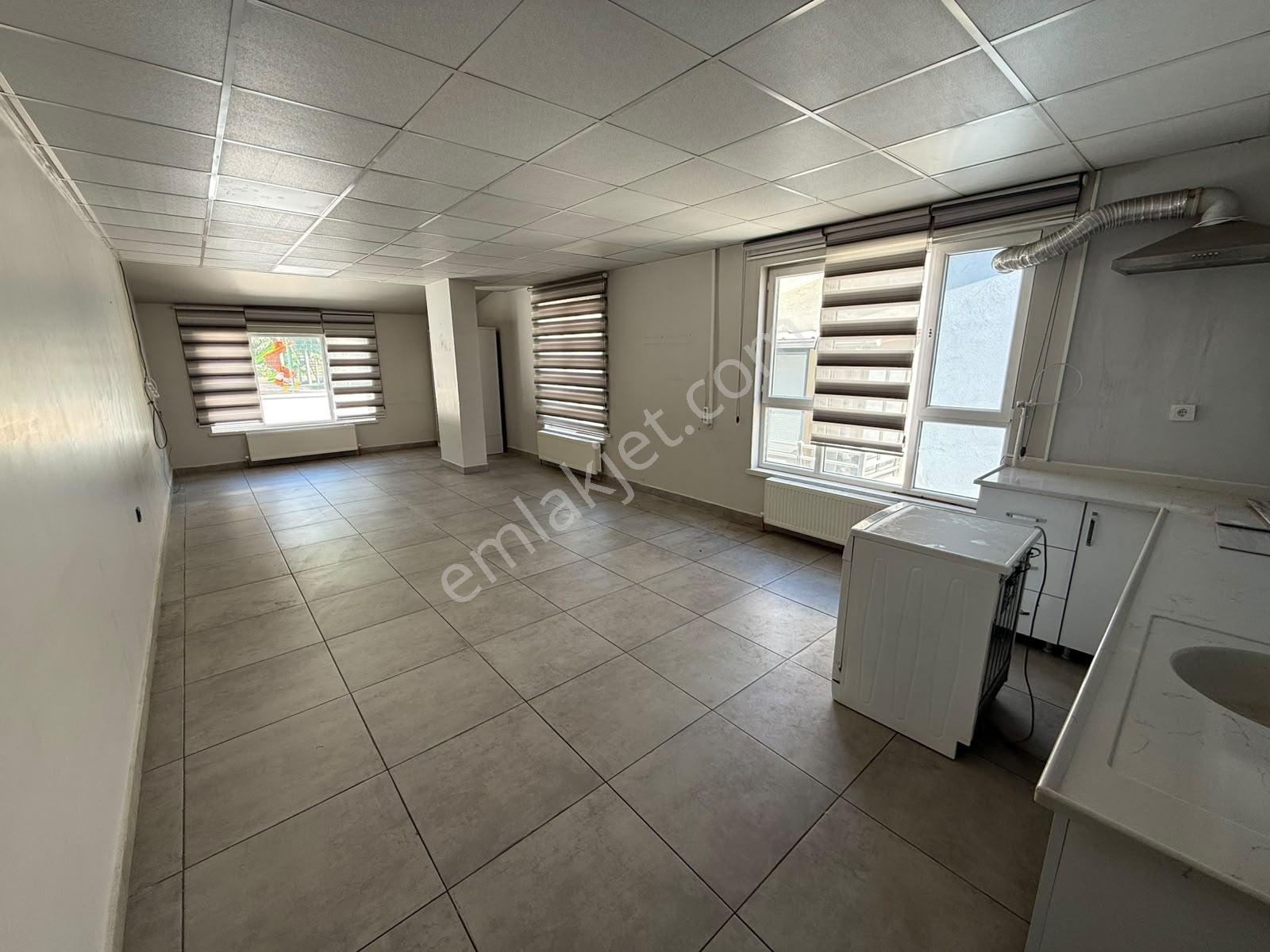 Krc'den Tıp Fakültesi Cad. Üzerinde Komple Kiralık Bina!! - Görsel 26