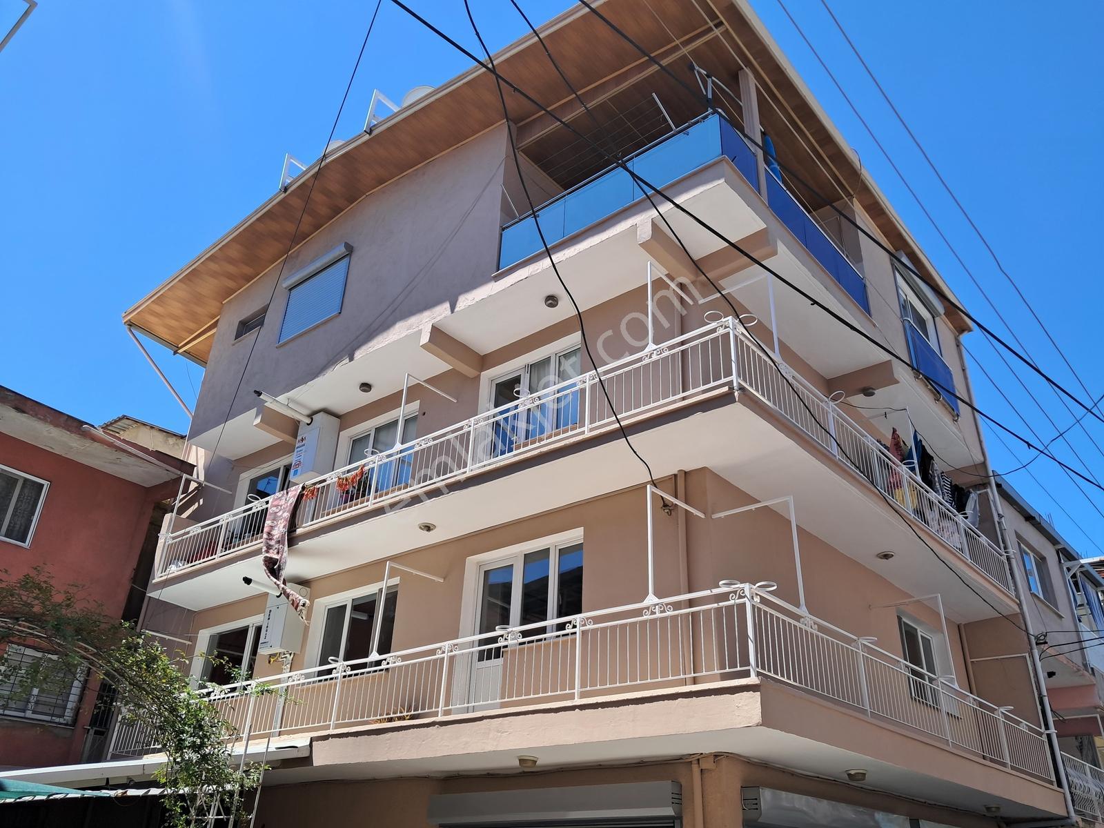 Bayraklı Tepekule'de Tadilatlı Ve Otoparklı Satılık Bina - Görsel 11
