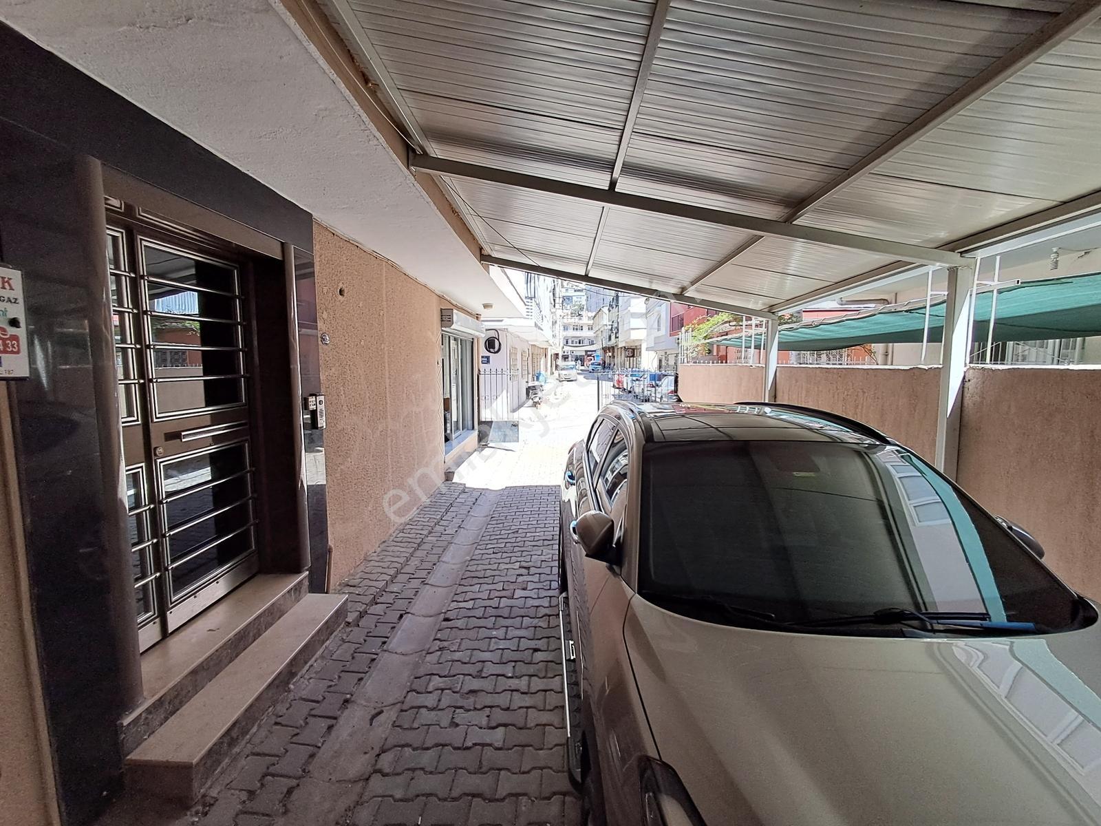 Bayraklı Tepekule'de Tadilatlı Ve Otoparklı Satılık Bina - Görsel 12