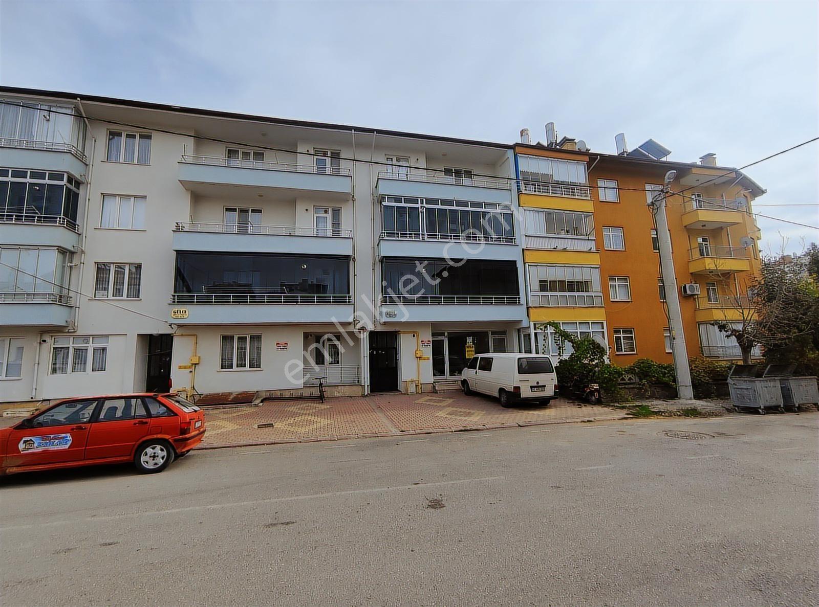 Özpınar,dan Dükkan 95 M2 Depo-atölye 260 M2 Toplam 355 M2