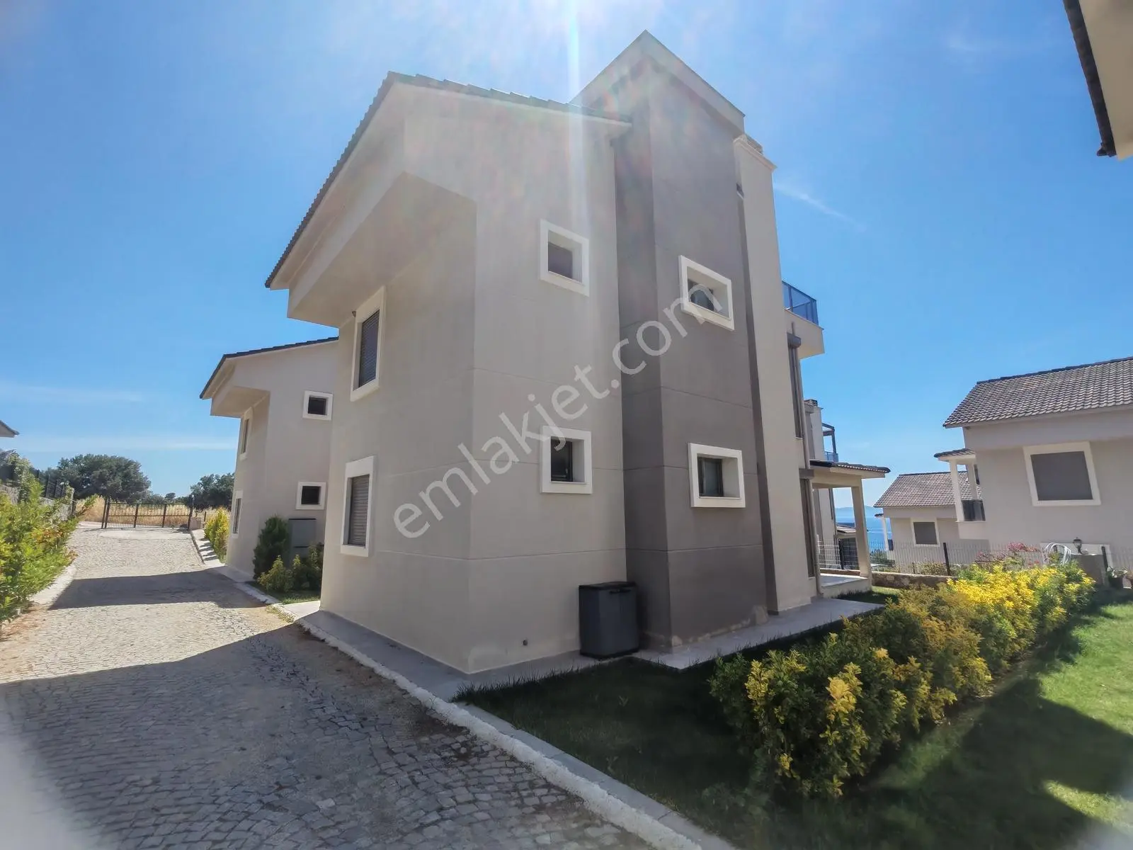 Muhteşem Doğa Ve Deniz Manzaralı 3+1 Lüks Tripleks Villa - Görsel 9