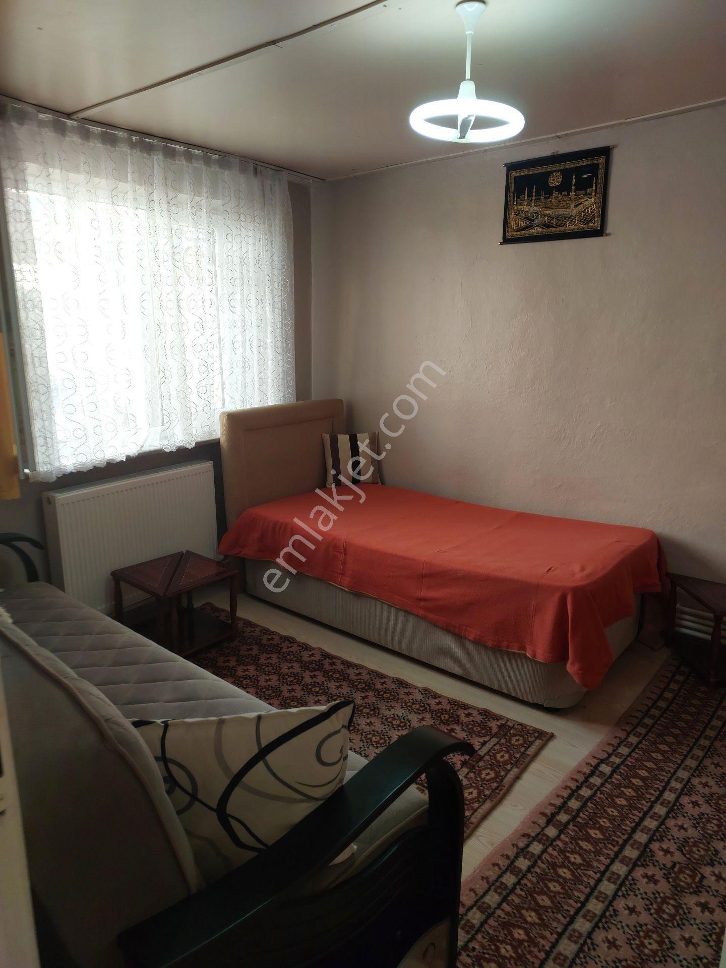 Bursa Güllük Mahallesi'nde Kiralık Eşyalı 2+1 Bahçeli Müstakil Ev - Görsel 13