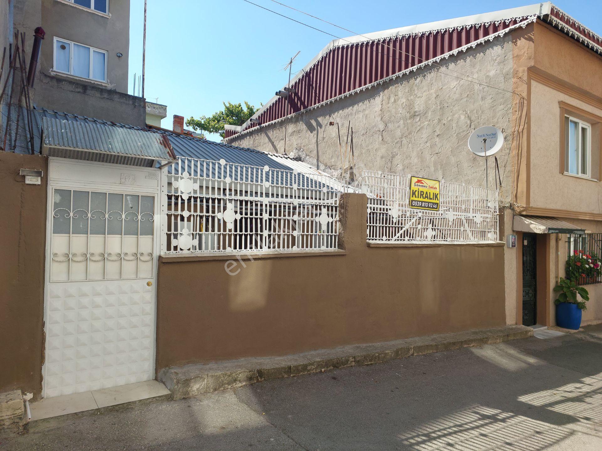 Bursa Güllük Mahallesi'nde Kiralık Eşyalı 2+1 Bahçeli Müstakil Ev - Görsel 2