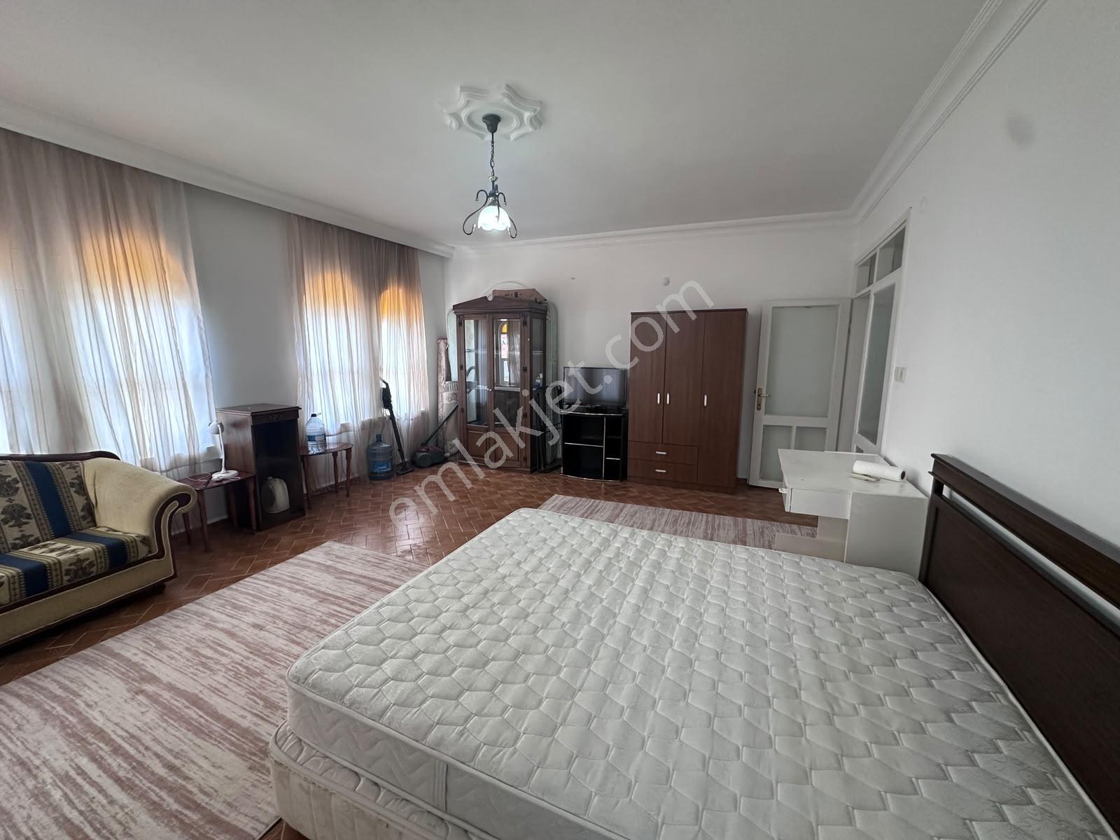 Alanya Güllerpınarı Mahallesi'nde Kiralık Eşyalı 1+0 Daire - Görsel 5