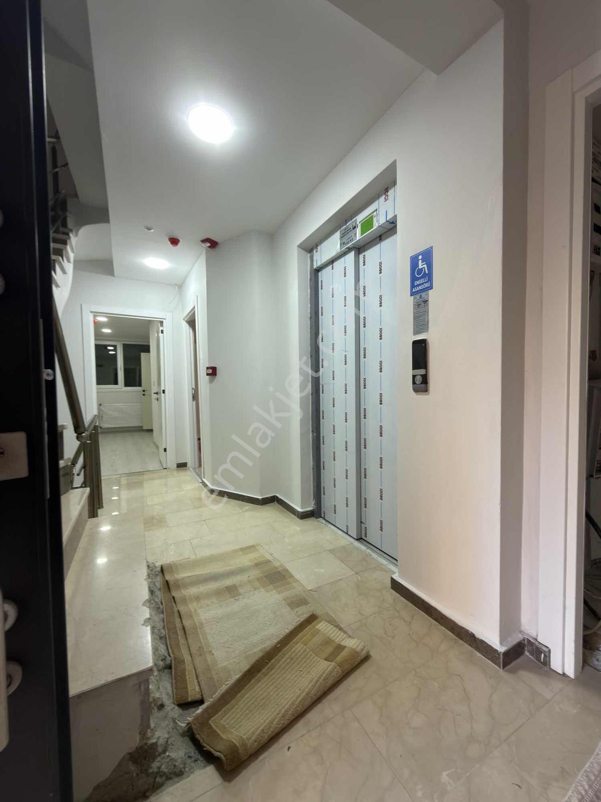 Sultanahmet Yakın Kiralık 4 Katlı 10 Odalı Apart Sıfır Devirsiz! - Görsel 5