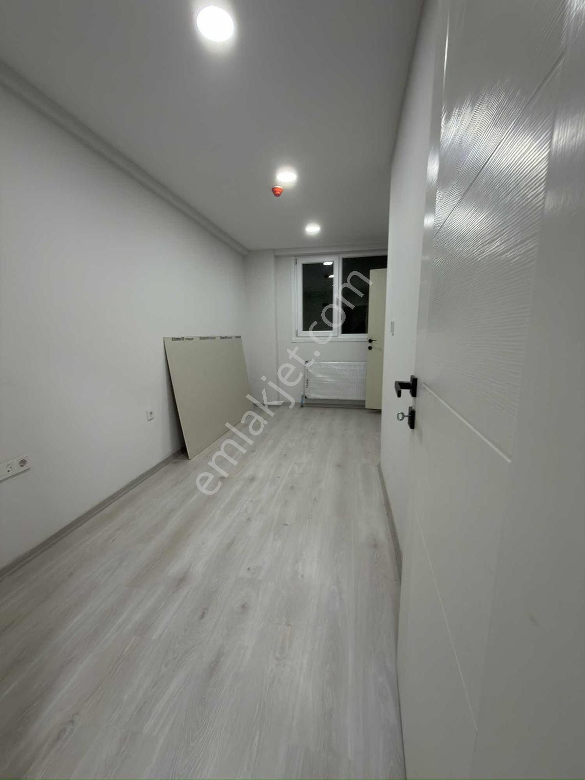 Sultanahmet Yakın Kiralık 4 Katlı 10 Odalı Apart Sıfır Devirsiz! - Görsel 13