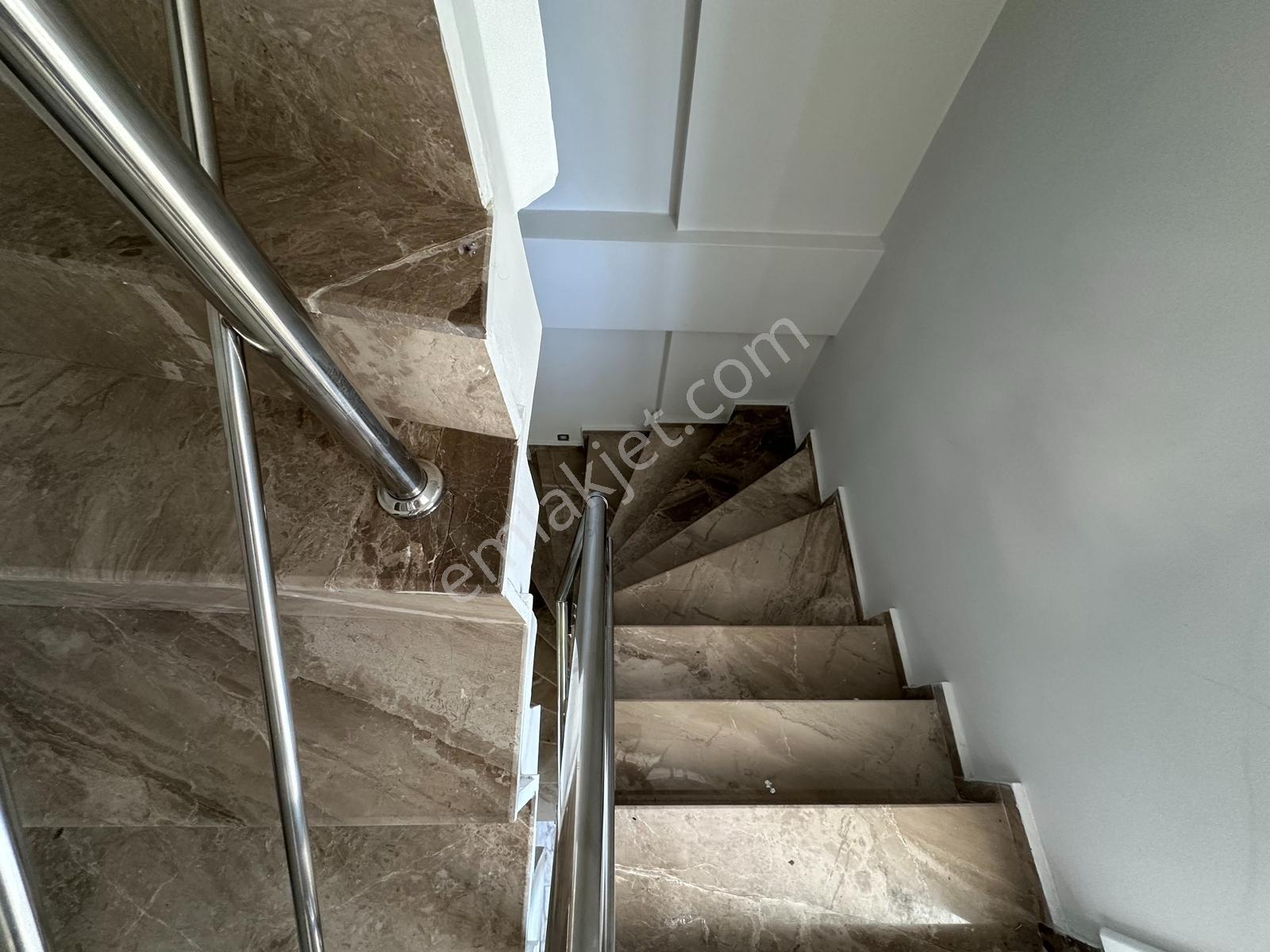 Yukarıkızılca'da Kiralık Müstakil 4+1 Özel Yapım Villa - Görsel 10