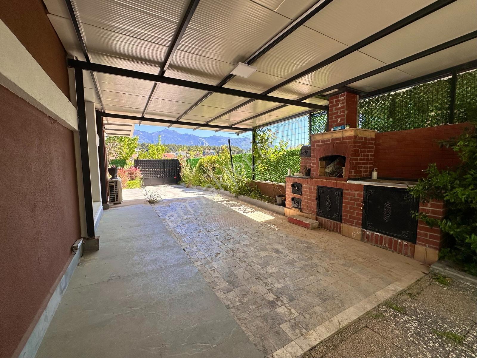 Yukarıkızılca'da Kiralık Müstakil 4+1 Özel Yapım Villa - Görsel 16