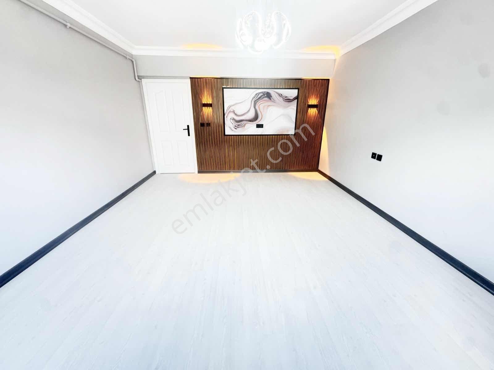 Yoldaş İnş Satılık 3+1 115 M2 2.kat Masrafsız Daire