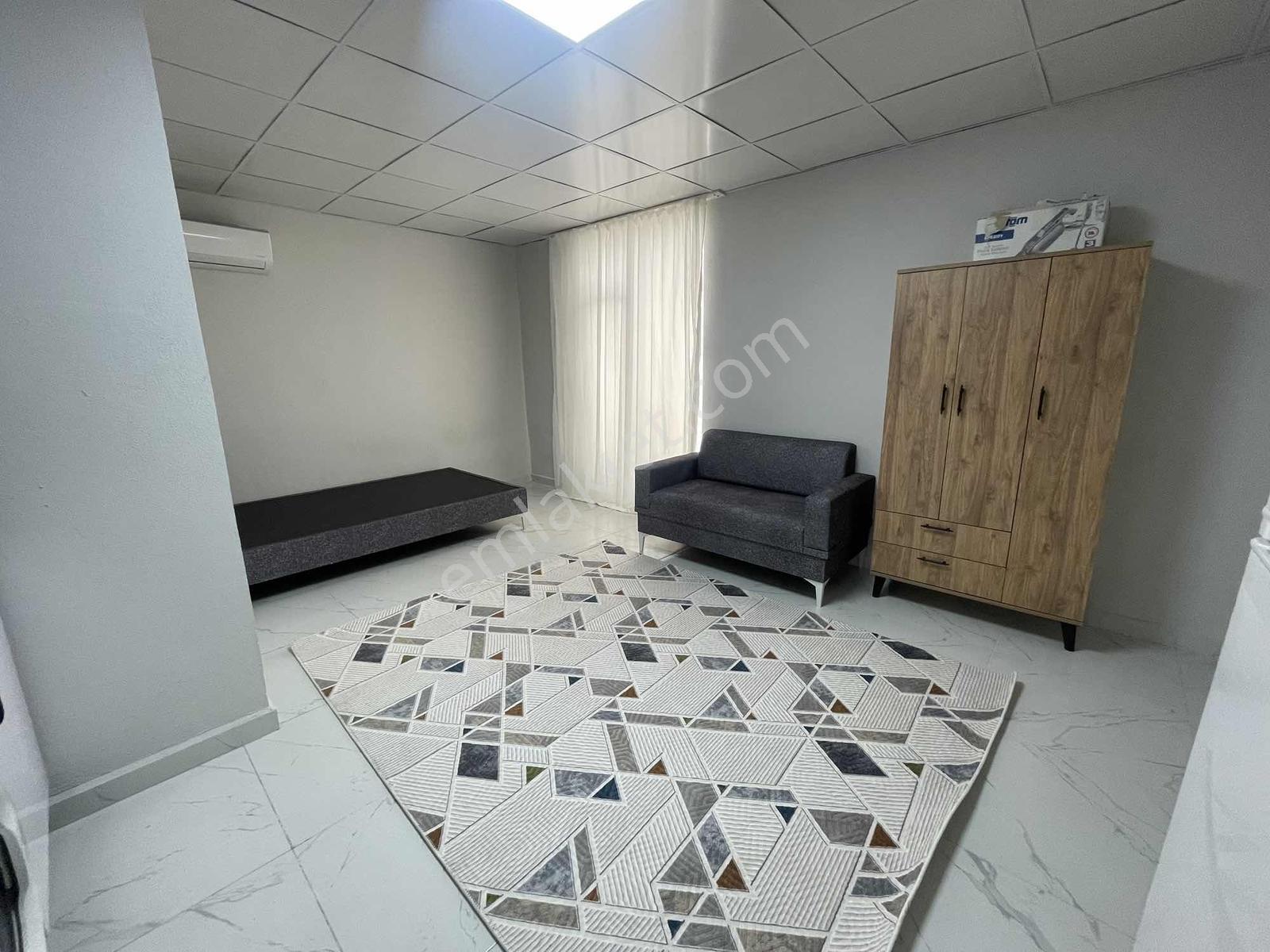 Geniş Ferah Sıfır Eşyalı 1+0 Balkonlu Bodrum Katı Kiralık - Görsel 5