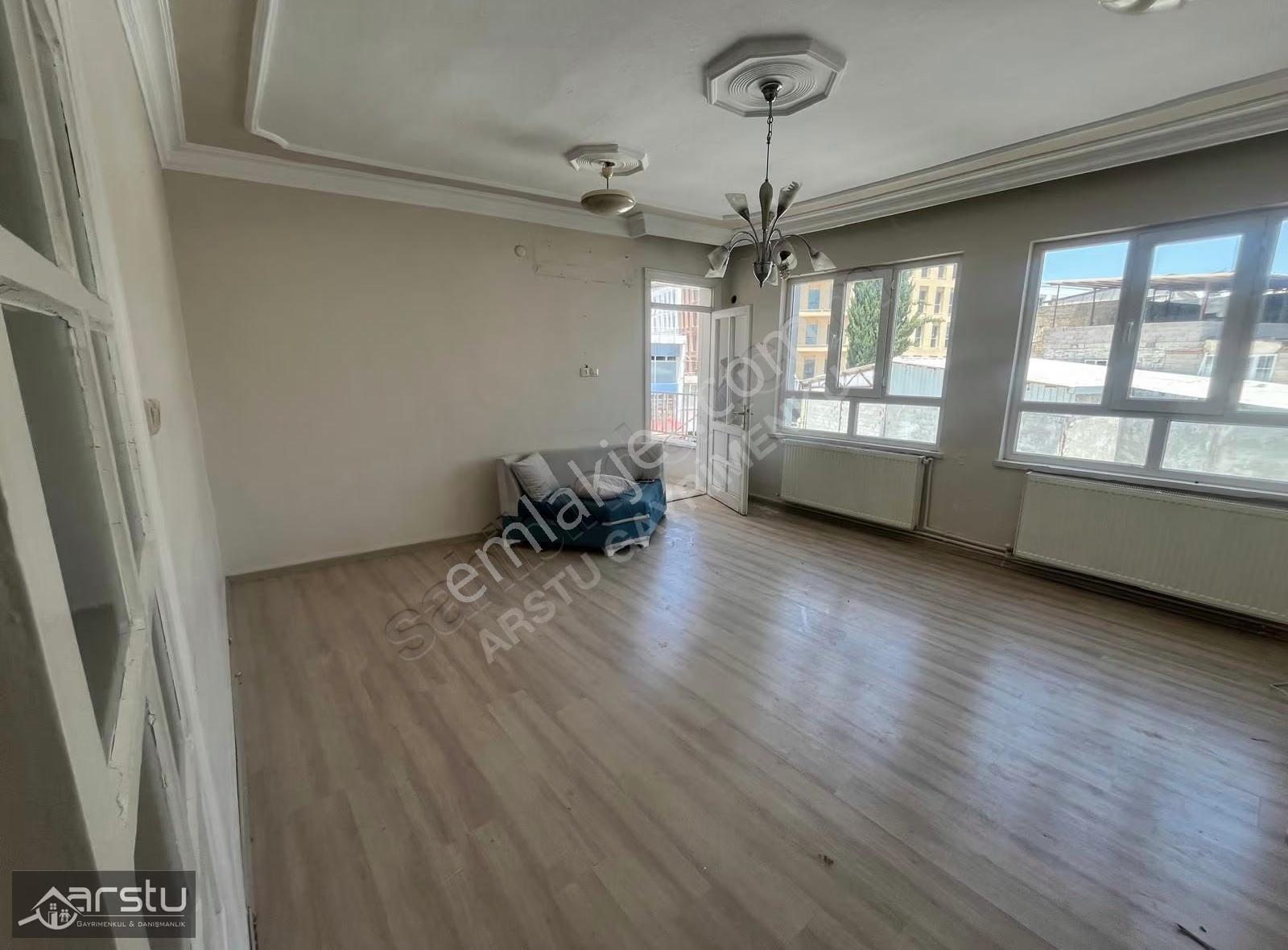 Arstu Gm Veyselden Çarşı Merkezde Kiralık Daire