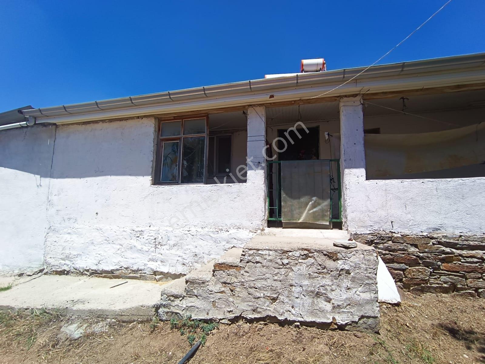 Eşme Yeleğen Kiralık Hayvan Besihanesi Ve Köy Evi - Görsel 9
