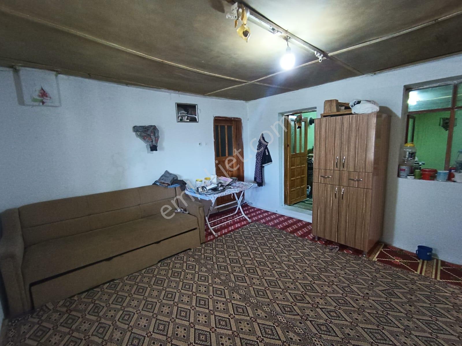 Eşme Yeleğen Kiralık Hayvan Besihanesi Ve Köy Evi - Görsel 2