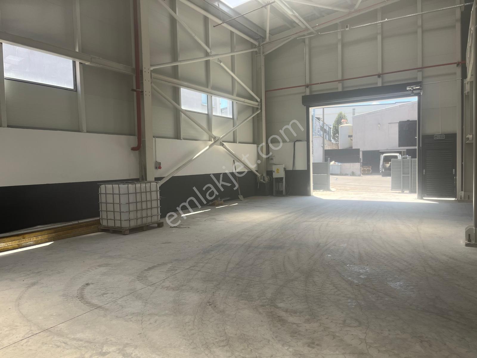 Boya Vernikçiler Sanayi Sitesinde Kiralik Sıfır 650m2 Fabrika - Görsel 3