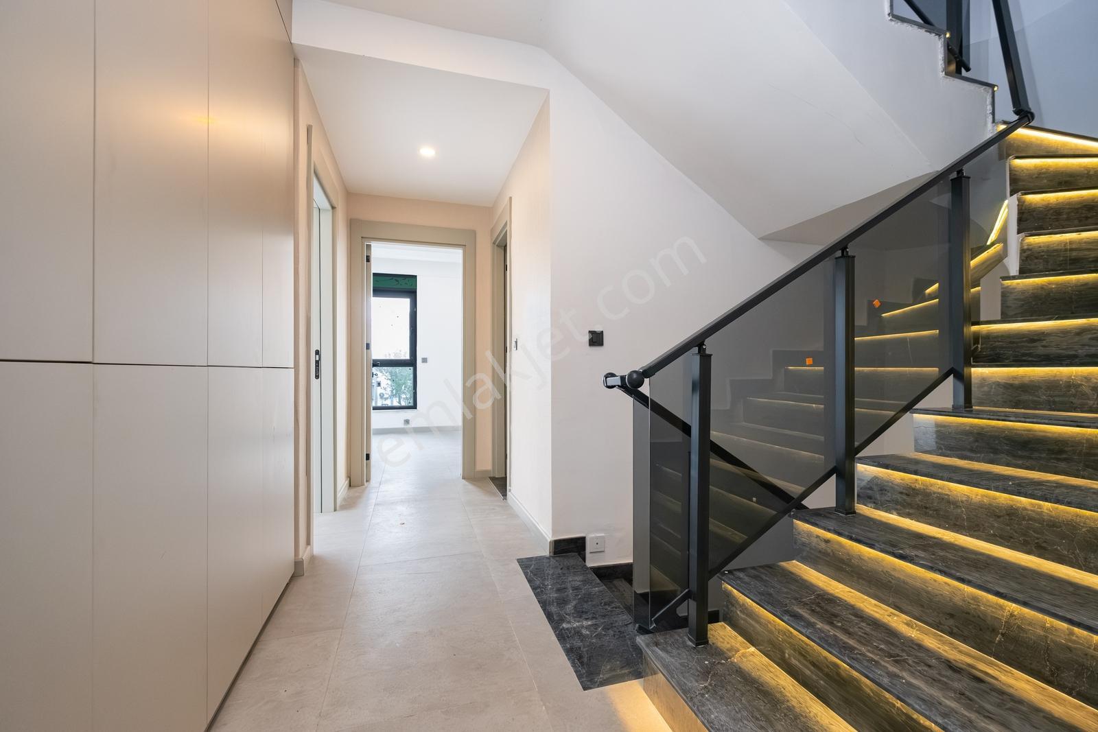 Düzlerçamı'da Akıllı Ev Sistemli, Yerden Isıtmalı, 5+1 , Villa - Görsel 16