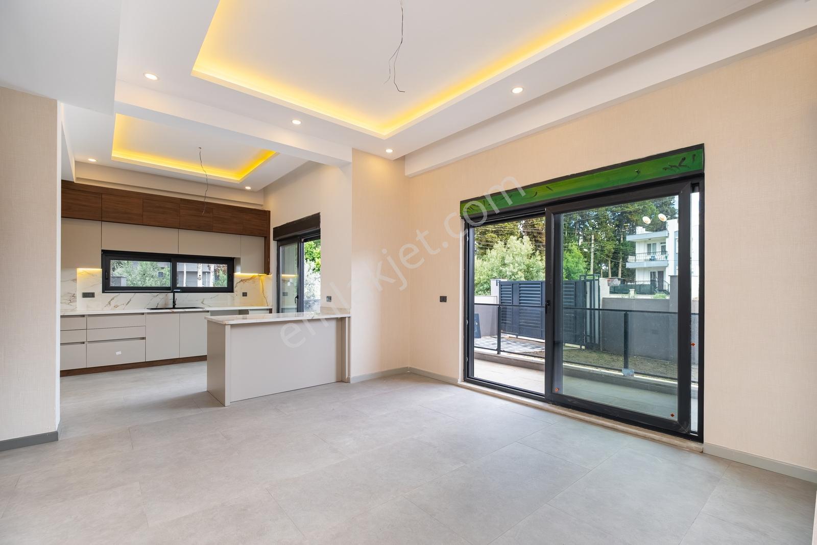 Düzlerçamı'da Akıllı Ev Sistemli, Yerden Isıtmalı, 5+1 , Villa - Görsel 6