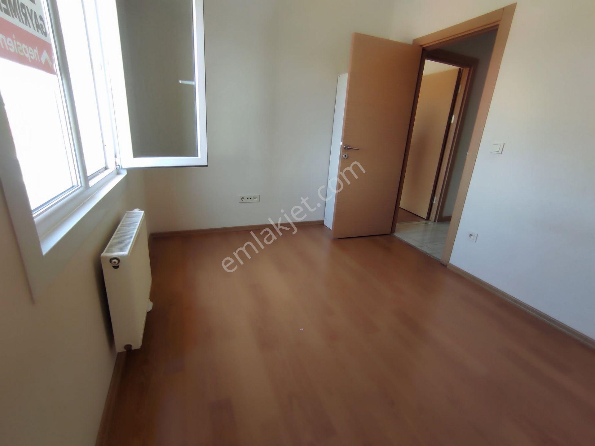 Büşra Gayrimenkulden Kiptaş 3 Te Kiralık Daire 90m2 Kat 6 Site İçi 2+1 - Görsel 8