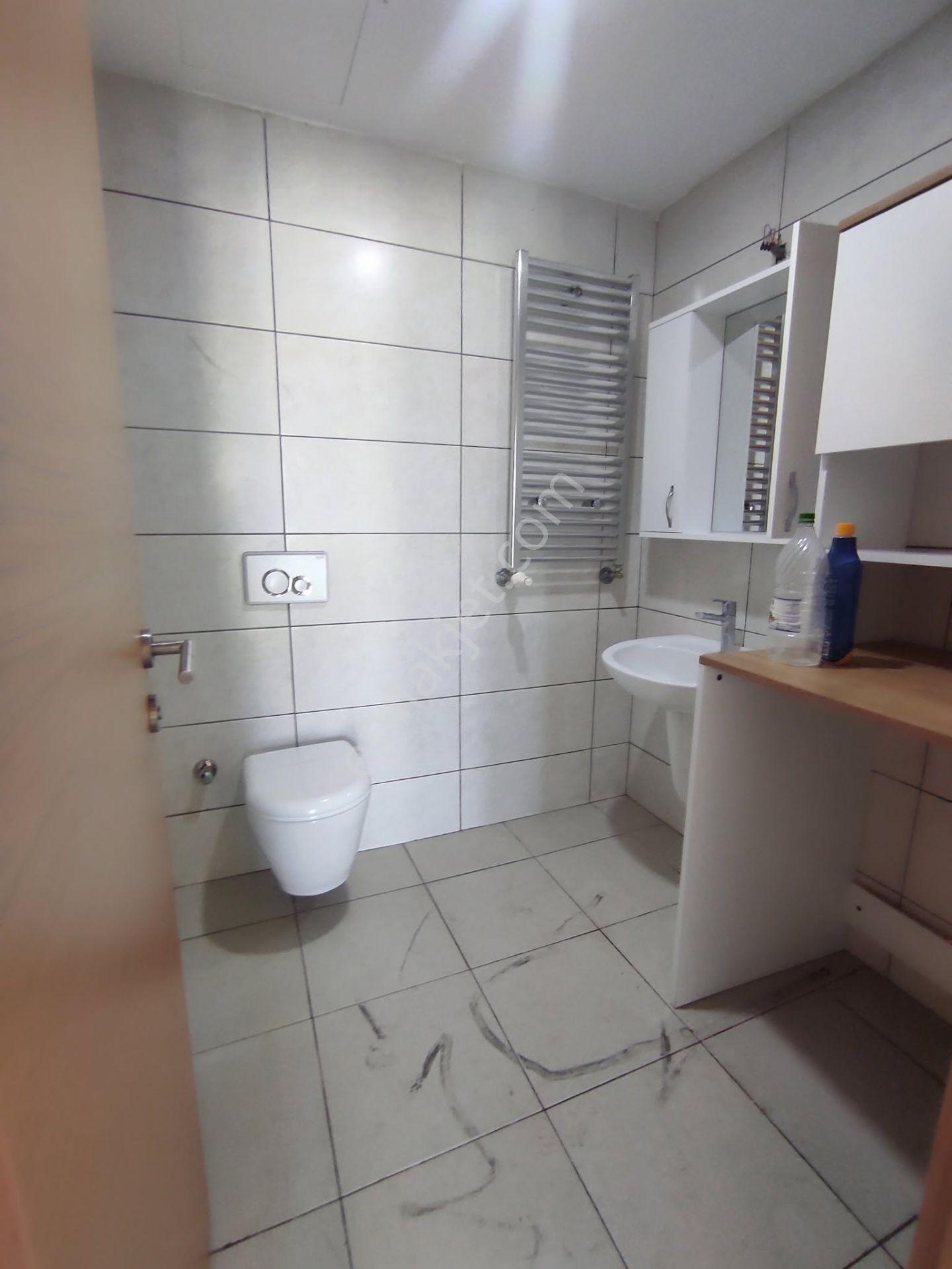 Büşra Gayrimenkulden Kiptaş 3 Te Kiralık Daire 90m2 Kat 6 Site İçi 2+1 - Görsel 11