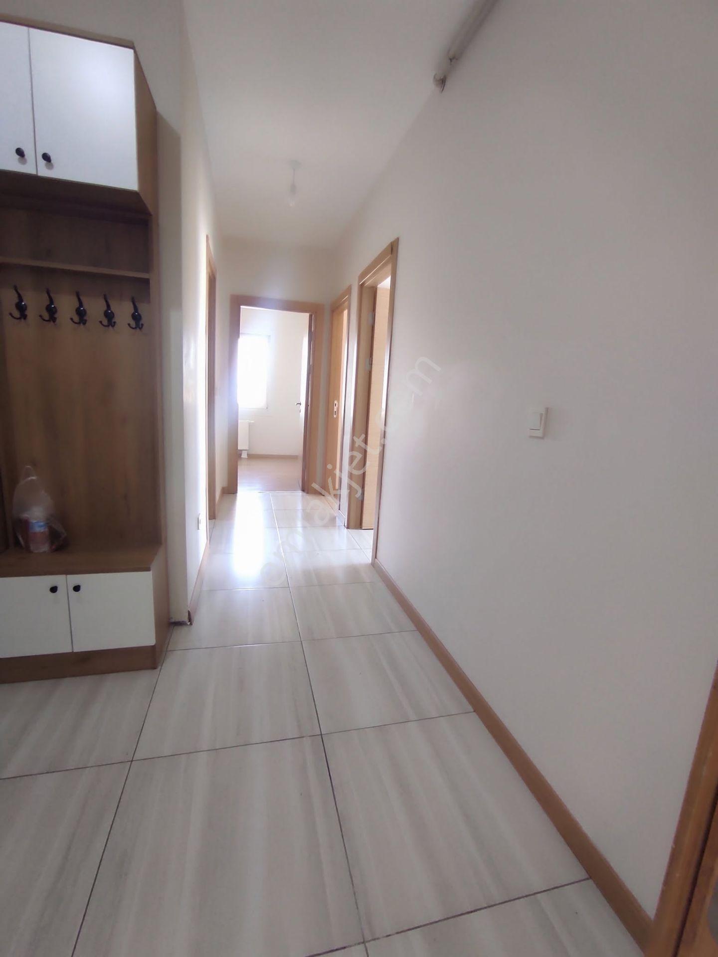 Büşra Gayrimenkulden Kiptaş 3 Te Kiralık Daire 90m2 Kat 6 Site İçi 2+1 - Görsel 20