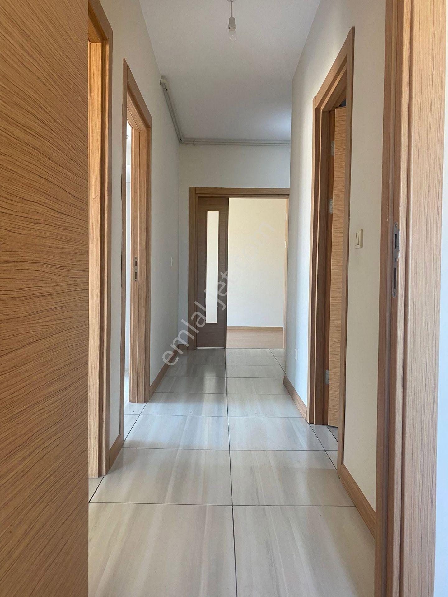 Büşra Gayrimenkulden Kiptaş 3 Te Kiralık Daire 90m2 Kat 6 Site İçi 2+1 - Görsel 24