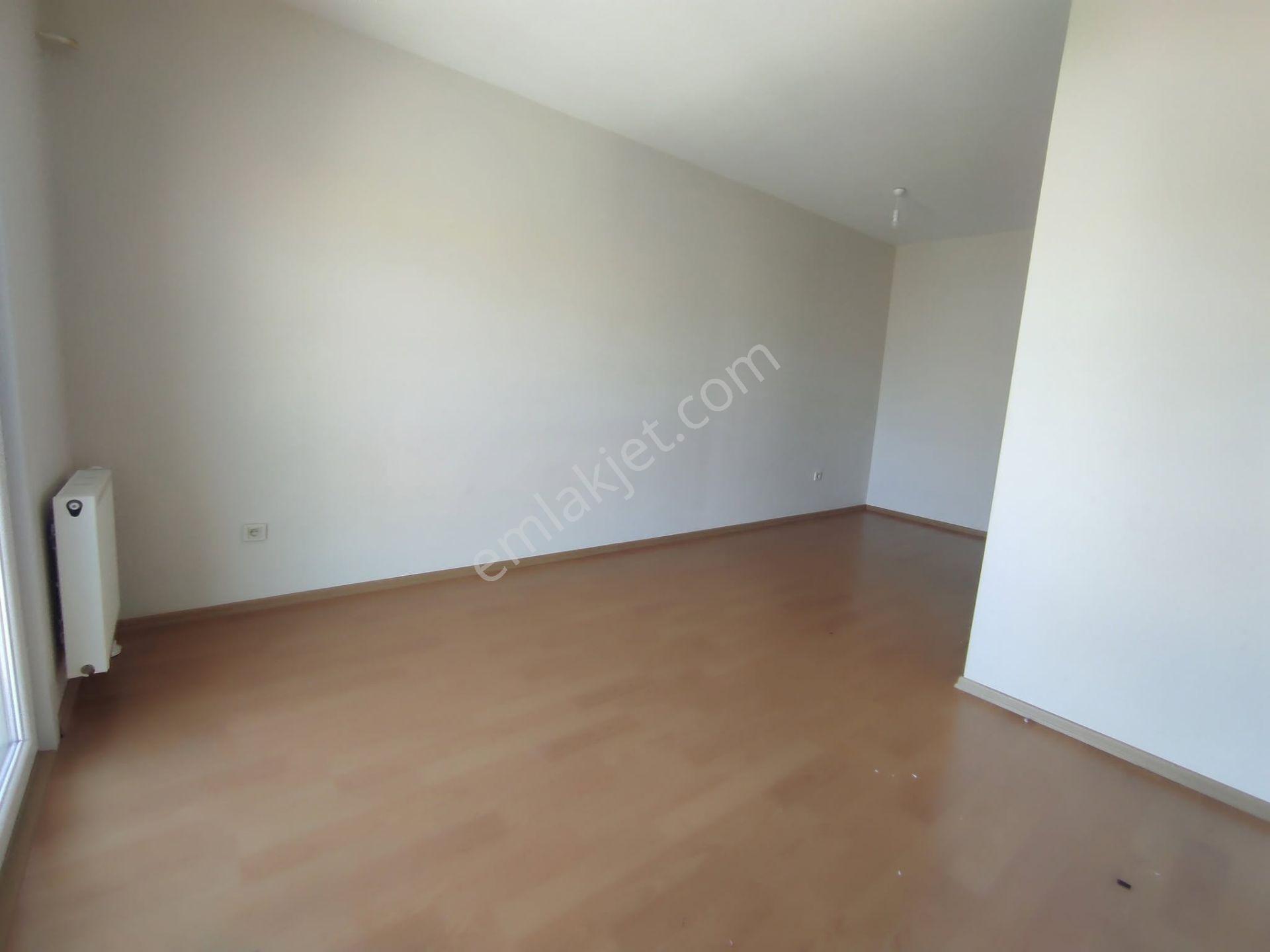Büşra Gayrimenkulden Kiptaş 3 Te Kiralık Daire 90m2 Kat 6 Site İçi 2+1 - Görsel 12