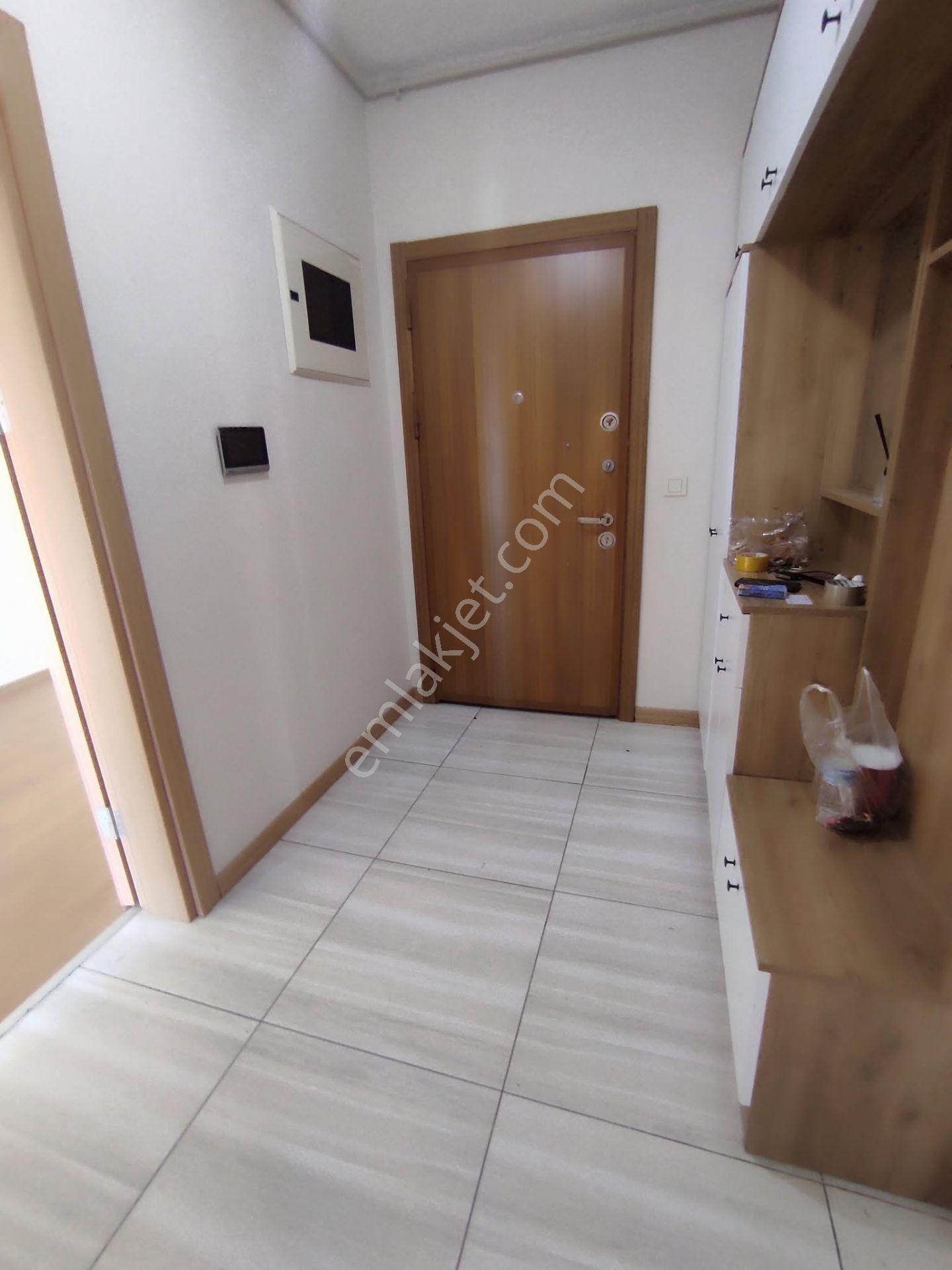 Büşra Gayrimenkulden Kiptaş 3 Te Kiralık Daire 90m2 Kat 6 Site İçi 2+1 - Görsel 10