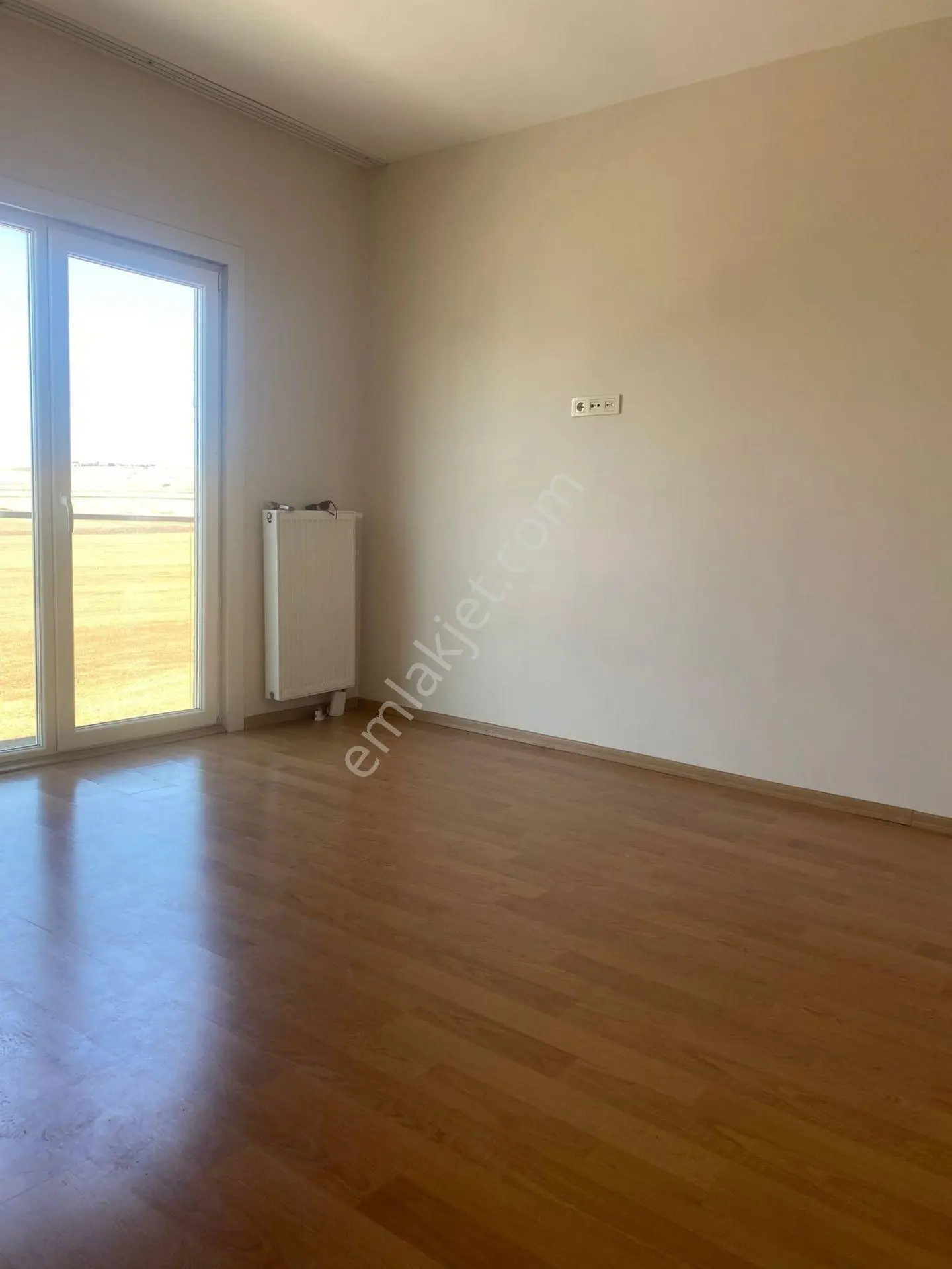 Büşra Gayrimenkulden Kiptaş 3 Te Kiralık Daire 90m2 Kat 6 Site İçi 2+1 - Görsel 2