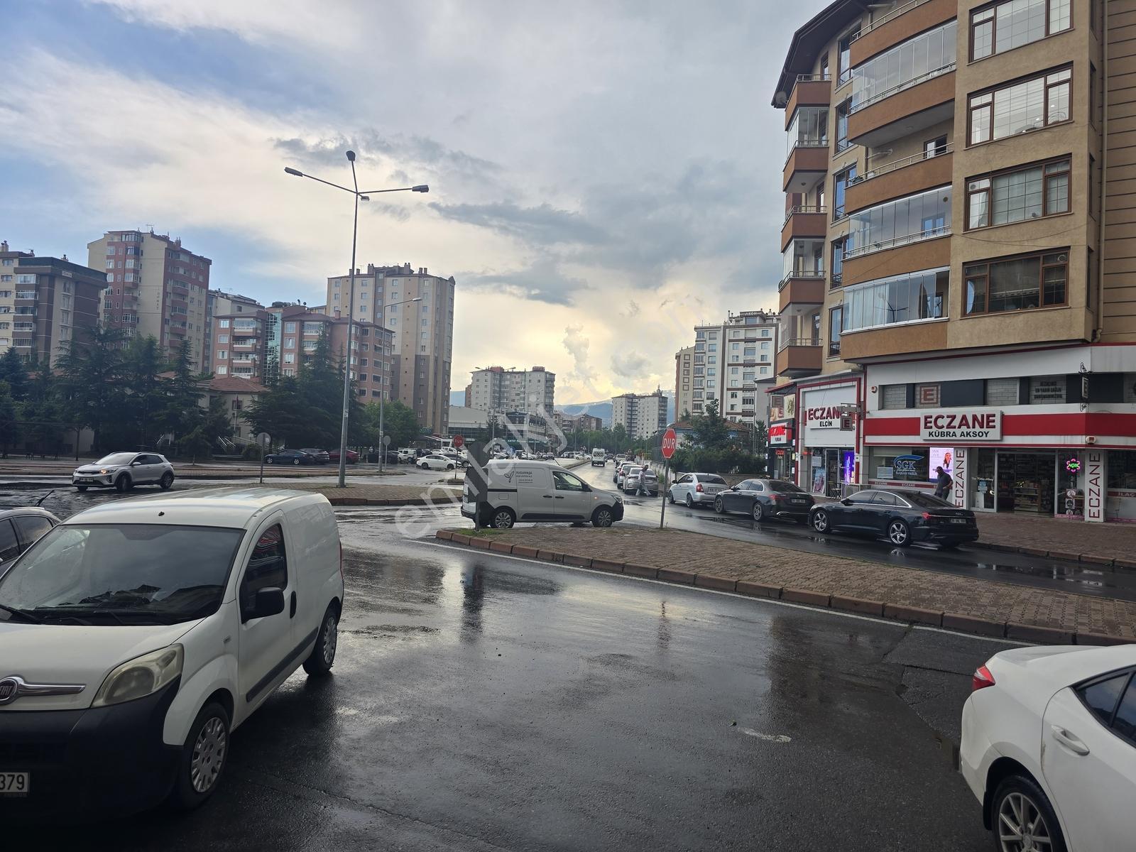 Köşk Mah. Ana Cadde Üzeri 3+1 Kiralık Daire - Görsel 13