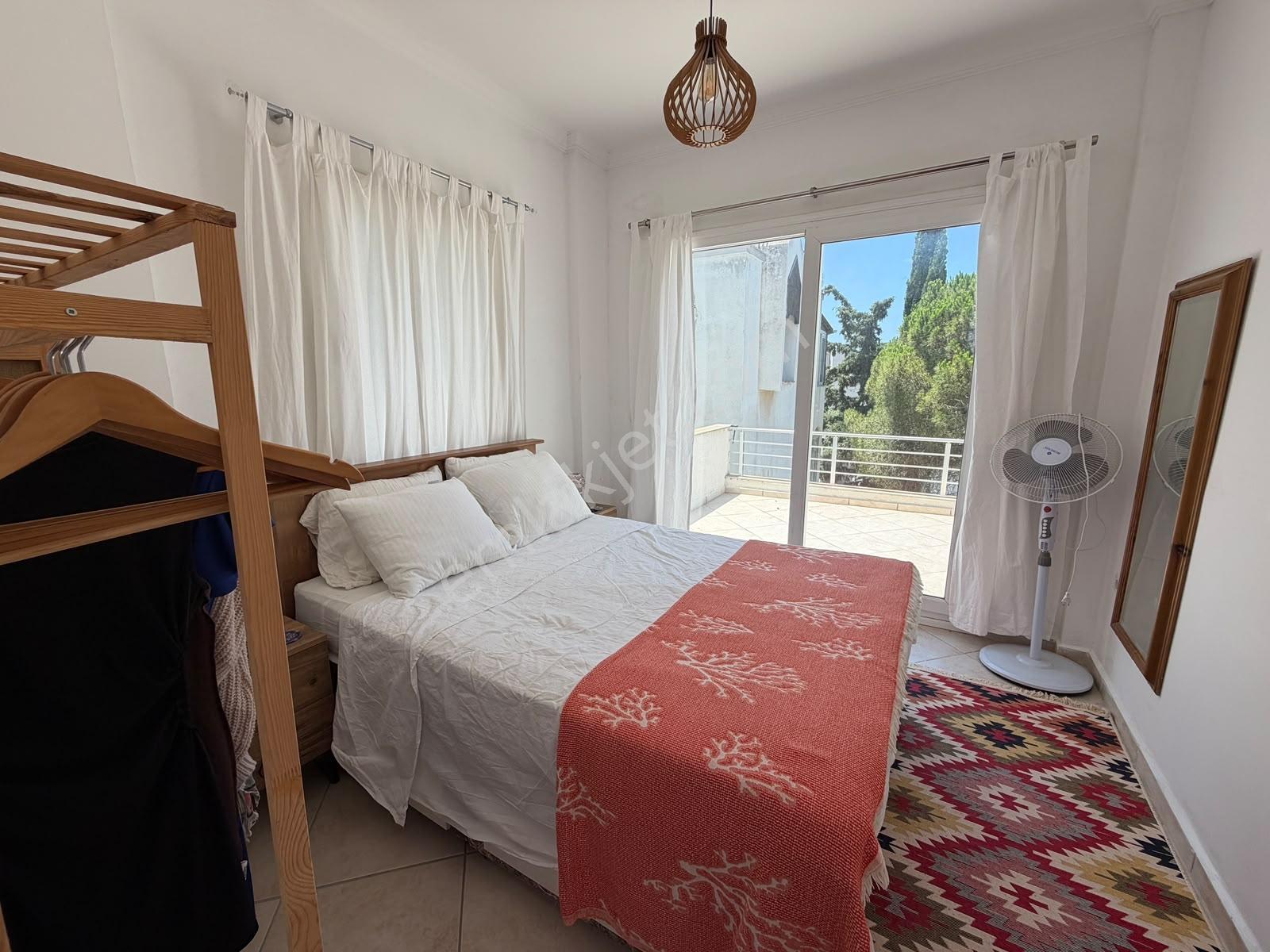 Turgutreis Karabağ'da Havuzlu Sitede Satılık 4+2 Geniş Villa - Görsel 5