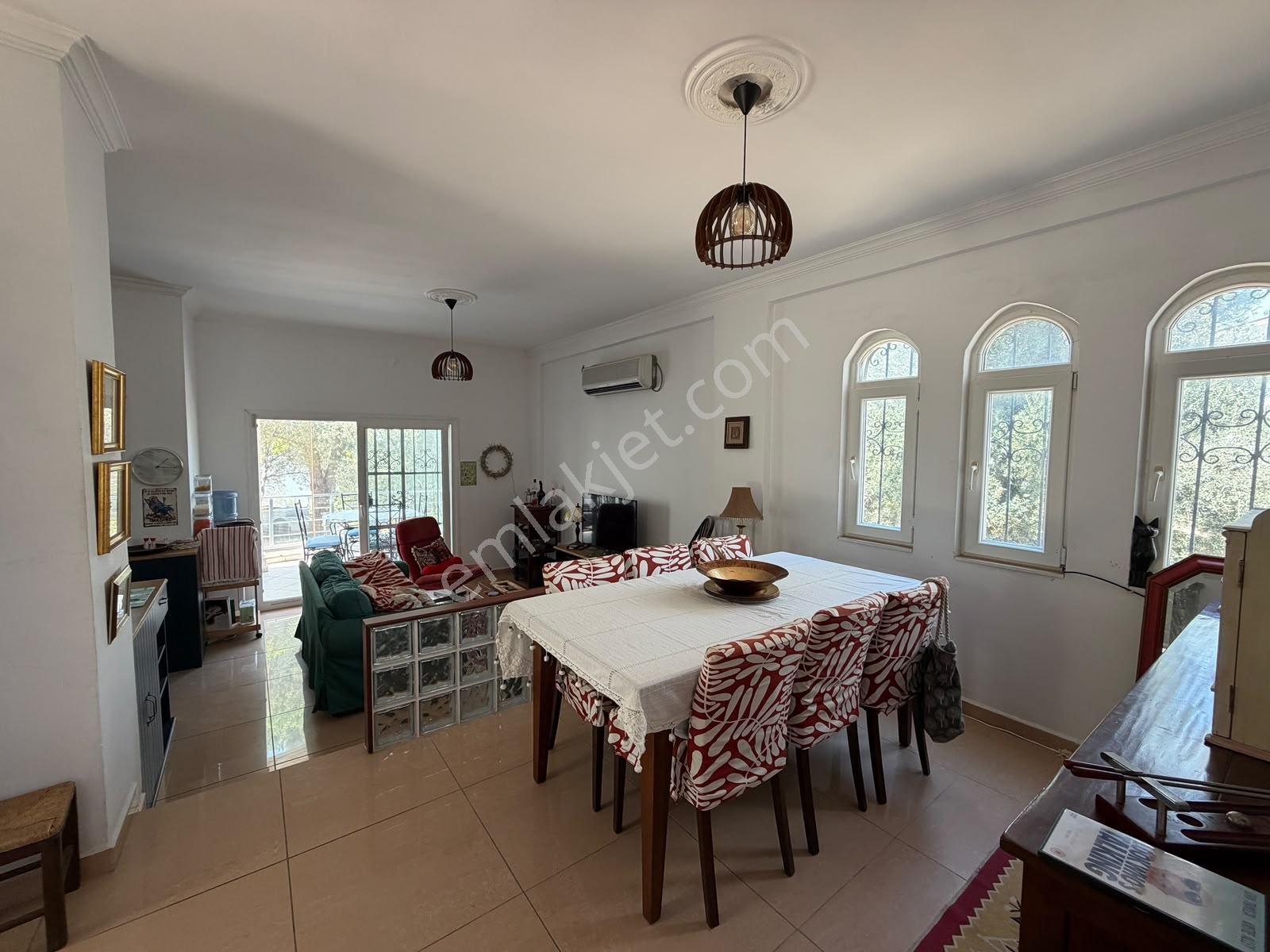 Turgutreis Karabağ'da Havuzlu Sitede Satılık 4+2 Geniş Villa - Görsel 29