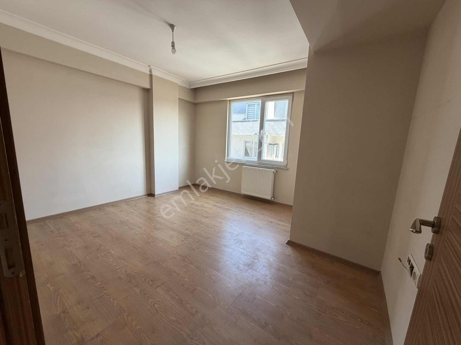 Hamitler Güneştepe Cadde Üzerinde Kiralık 4+1 Dubleks - Görsel 4