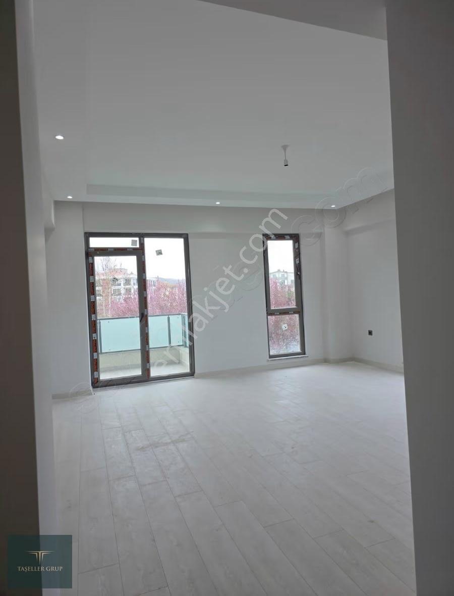 Akçalarda Site İçi Eşyalı Kiralık 2+1 Geniş Daire - Görsel 13