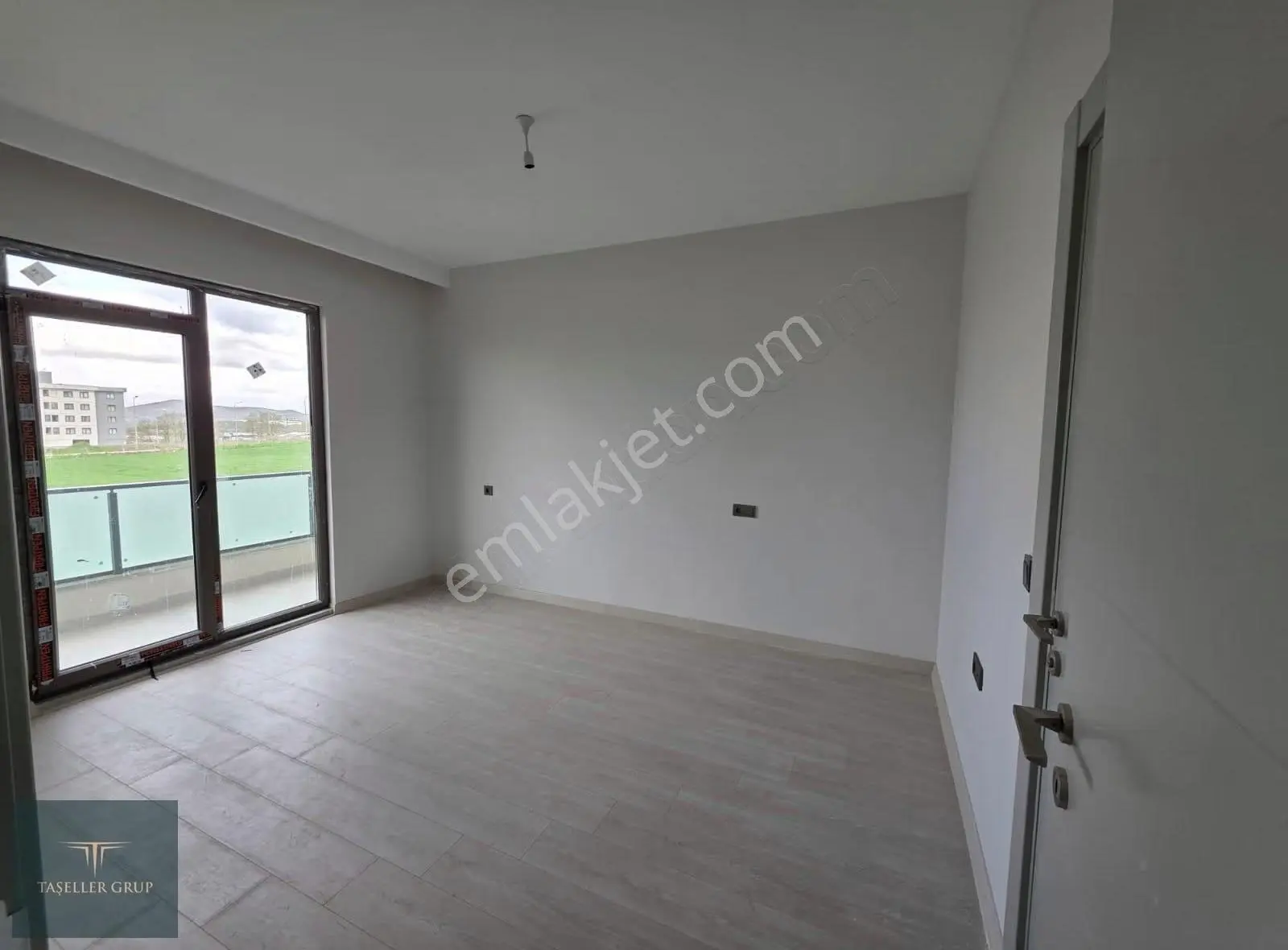 Akçalarda Site İçi Eşyalı Kiralık 2+1 Geniş Daire - Görsel 4