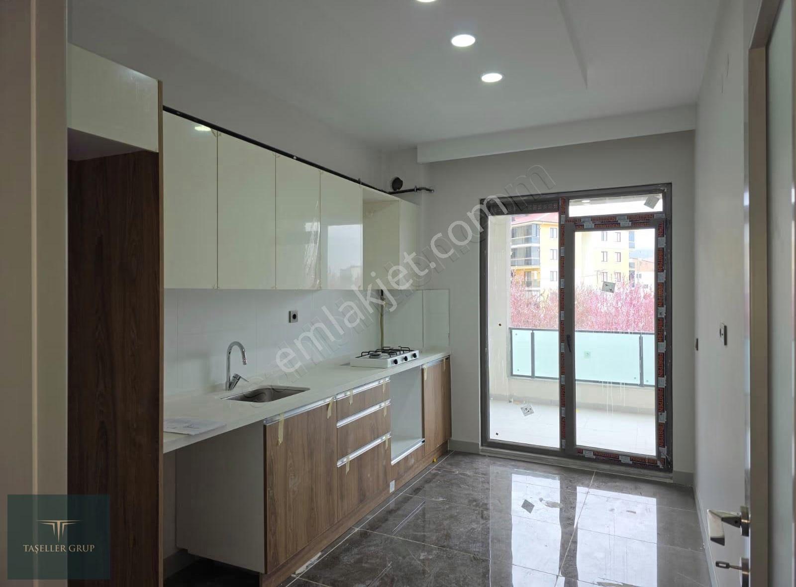 Akçalarda Site İçi Eşyalı Kiralık 2+1 Geniş Daire - Görsel 15