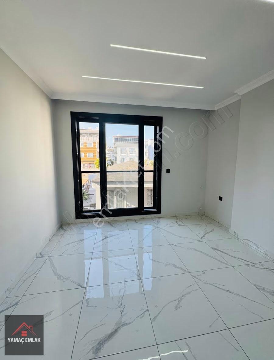 Didimde Satılık Asansörlü Sıfır Binada Ara Kat 1+1 Şık Daire - Görsel 3