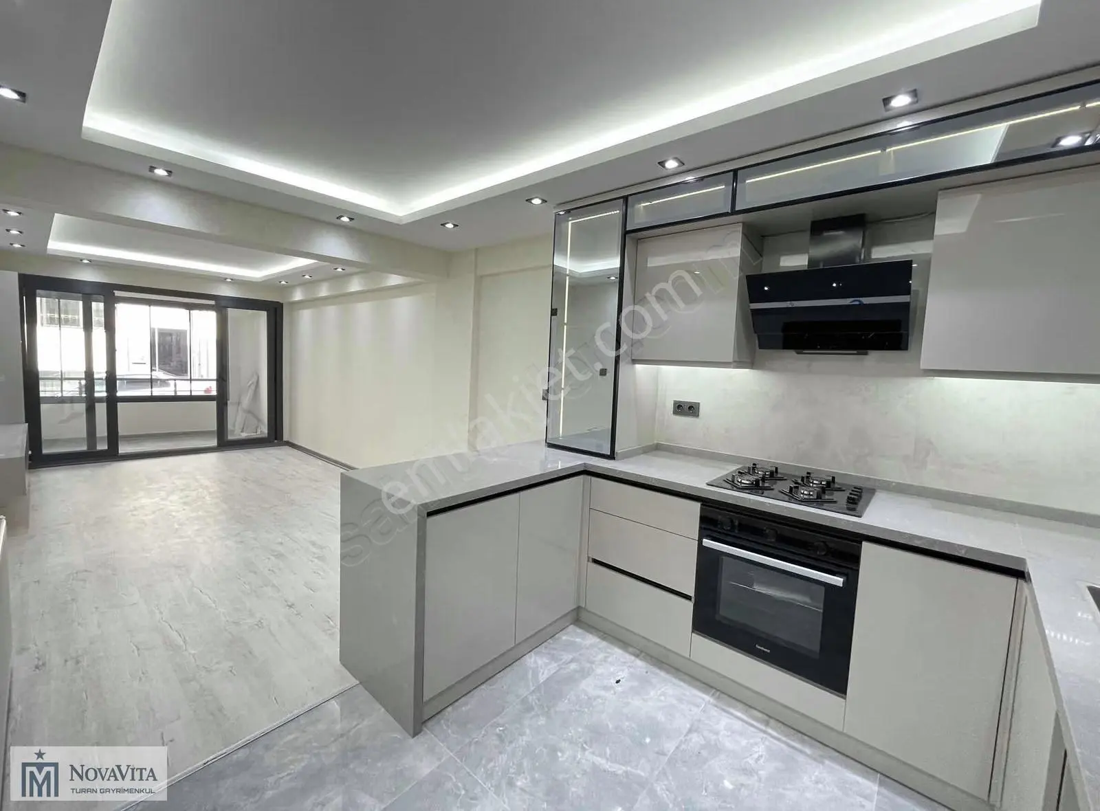 Balçova Mine Sokak Zemin Kat 3+1 Tadilatlı Daire - Görsel 3