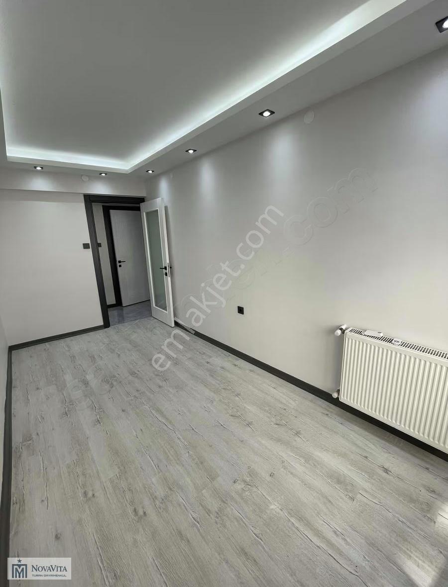 Balçova Mine Sokak Zemin Kat 3+1 Tadilatlı Daire - Görsel 17