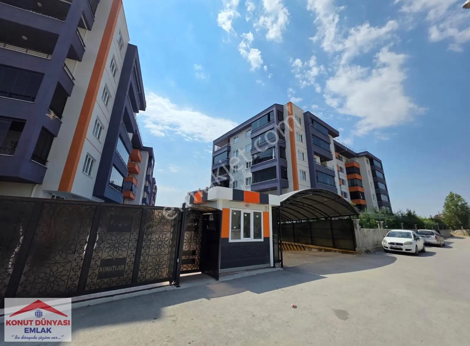 Gazze Cad Maver Aydın Konutları Site İçi Bakımlı Ferah 2+1 Dair