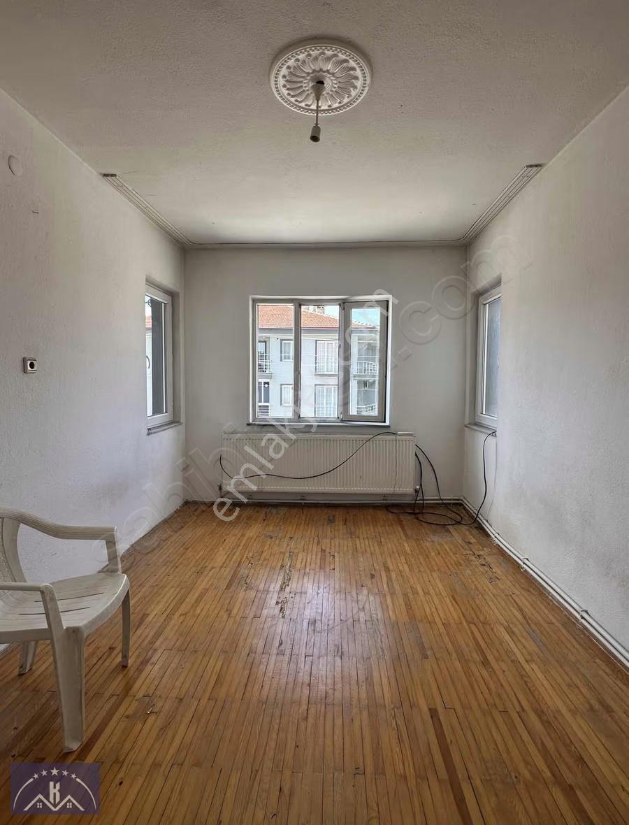 Burdur Merkez Şirinevler Mah. 2+1 125m2 Cadde Üstü Kiralık Daire