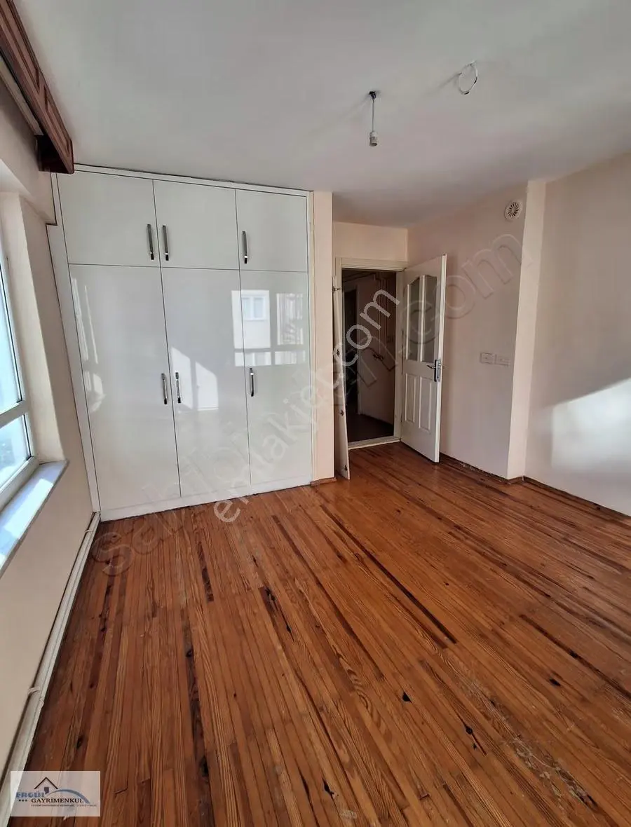 İstiklal Mahallesinde Kiralık Daire - Görsel 10