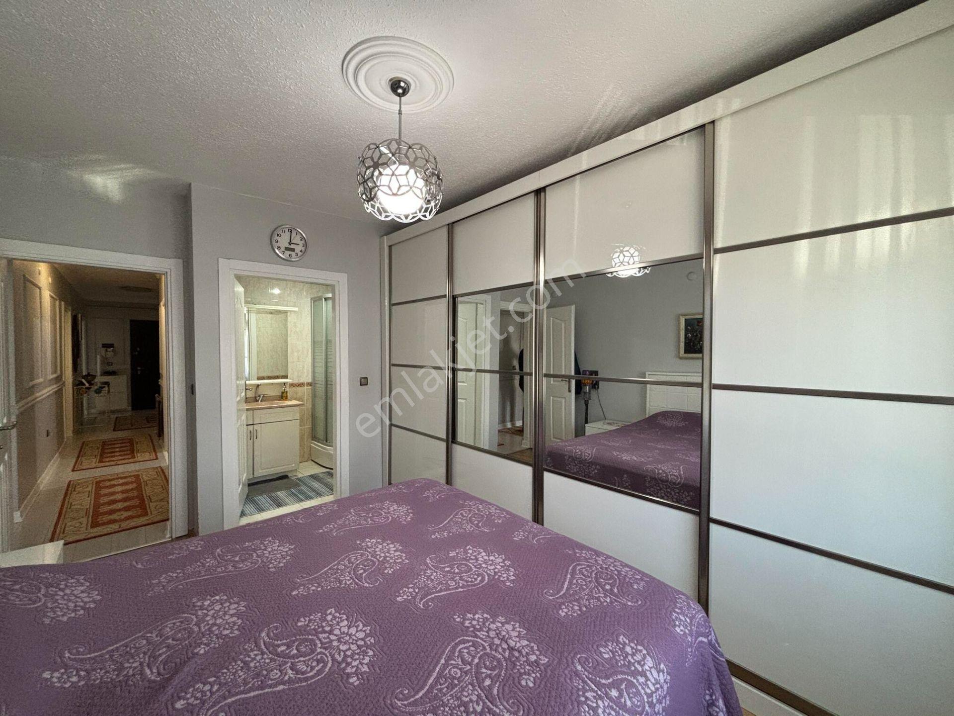 Memursen Evleri'nde 3+1 144 M2 Satılık Ara Kat Daire - Görsel 18