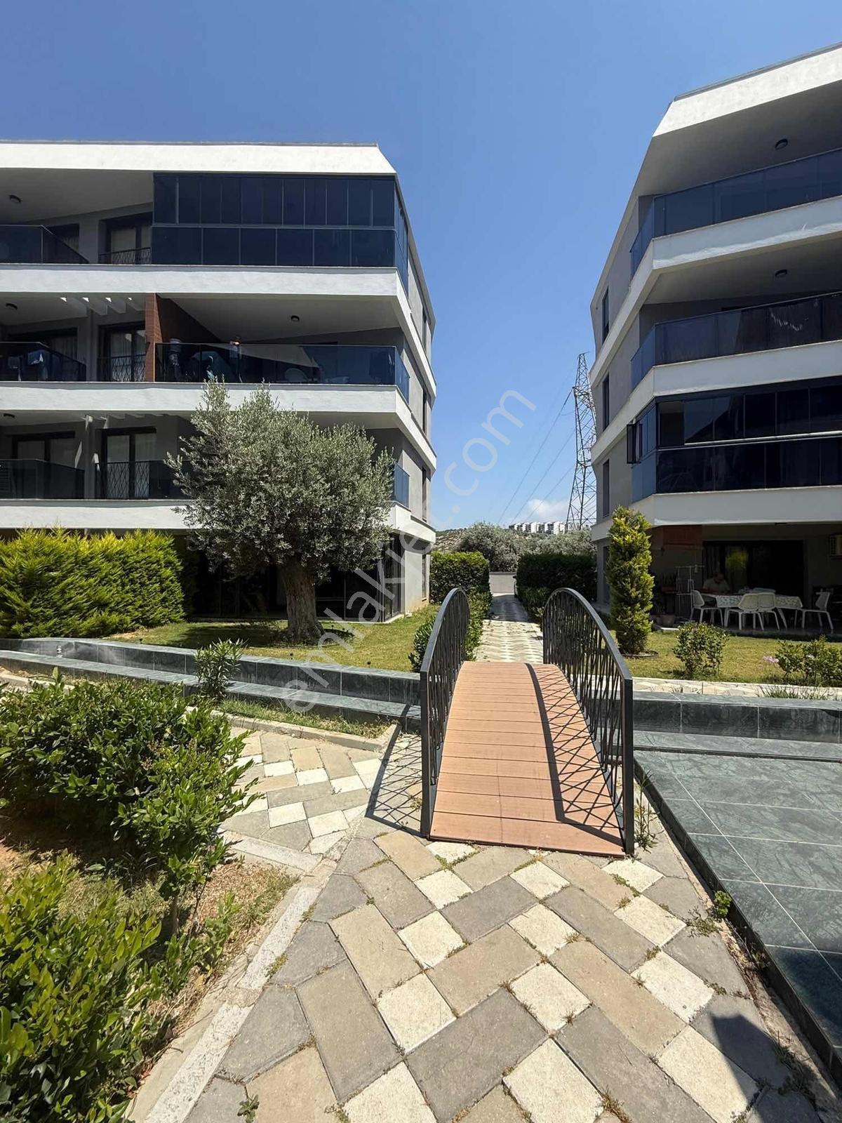 Kuşadası Değirmendere Mahallesi Eşyalı Kiralık Rezidans - Görsel 18