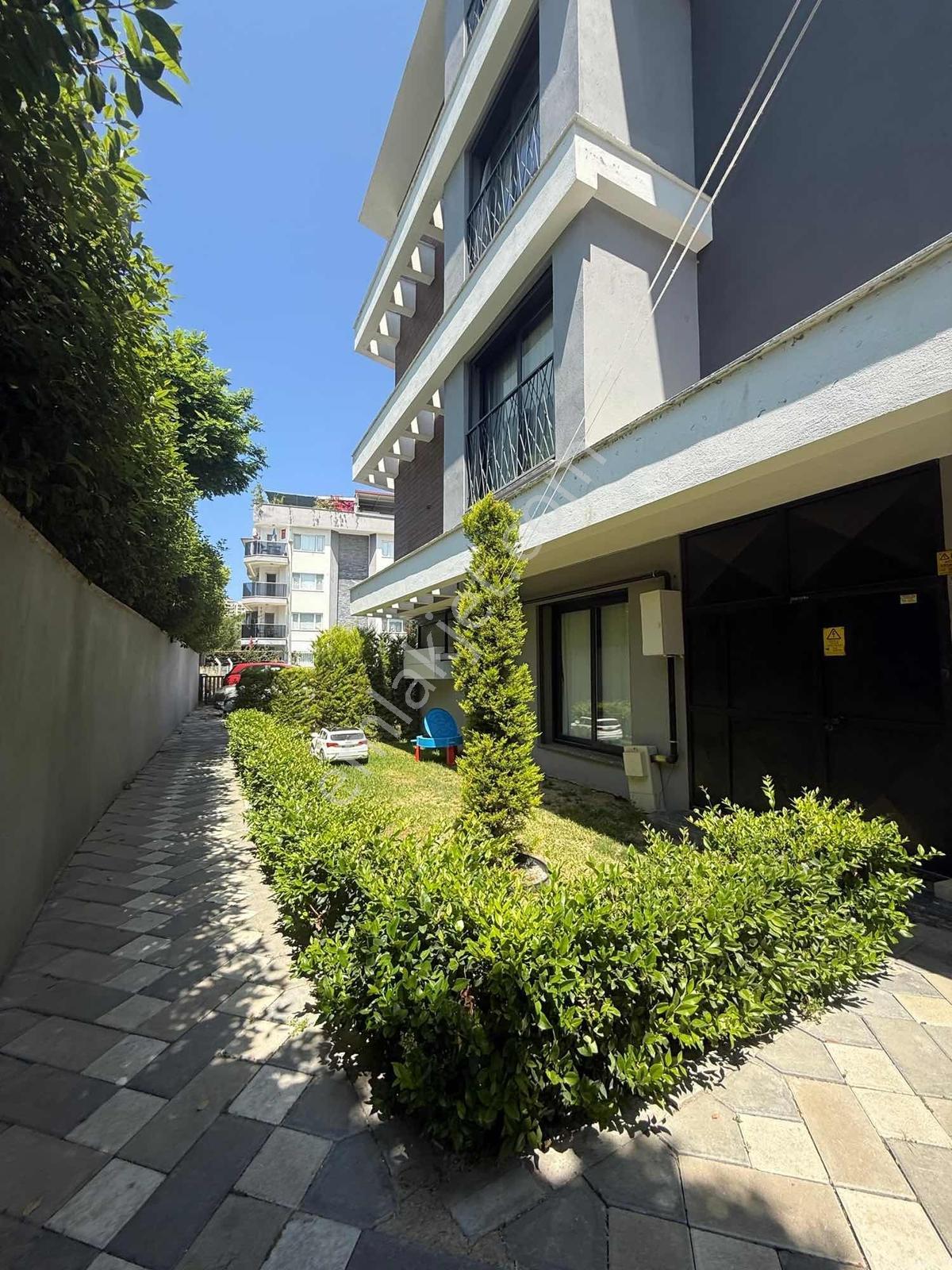 Kuşadası Değirmendere Mahallesi Eşyalı Kiralık Rezidans - Görsel 30