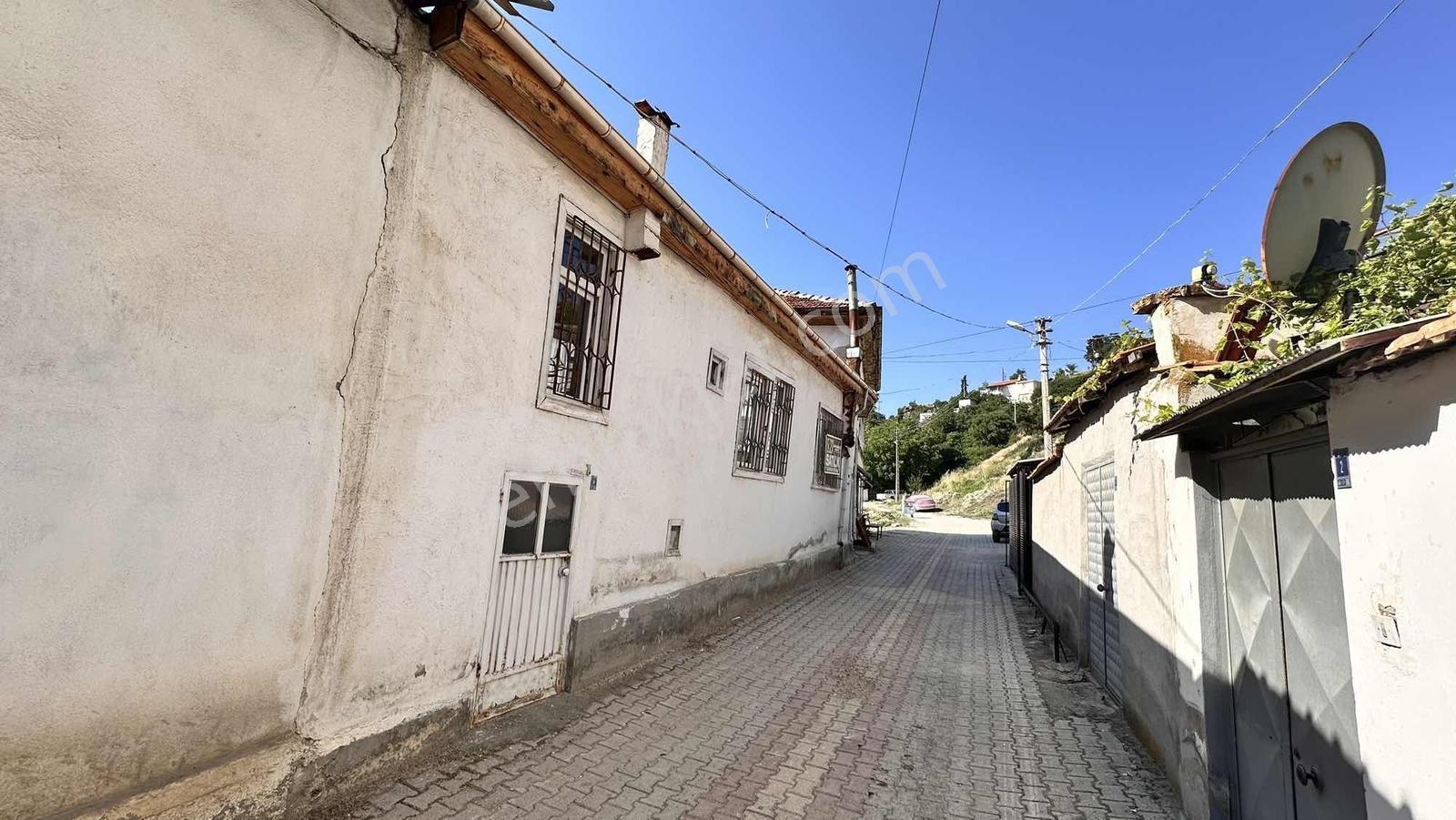 Vip Gayrimenkul'den Camiatik Mah. 290m² Bahçeli Müstakil Ev - Görsel 11