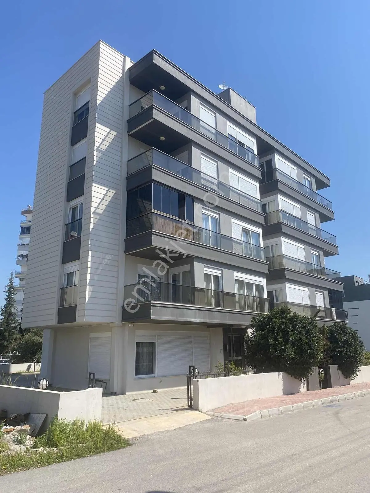 Varsak Karşıyakada 2+1 Yeni, 3 Cepheli, Orman Yanı