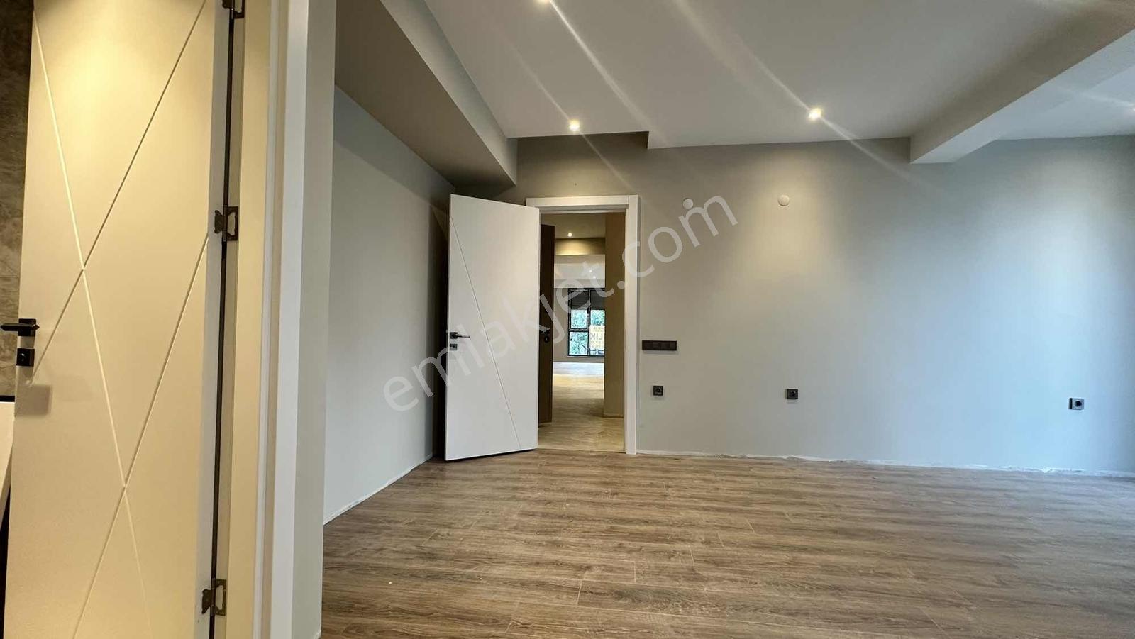Konyaaltı Hurma Mahallesinde Havuzlu Sıfır 3+1 Genis Daire - Görsel 27