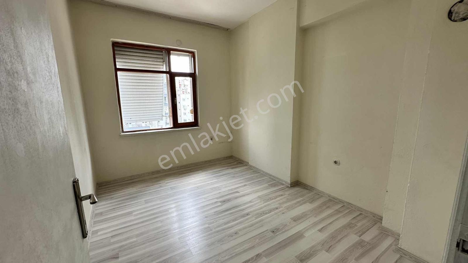 Meydan Kavağında Site İçinde Katta Kelepir 3+1 - Görsel 11