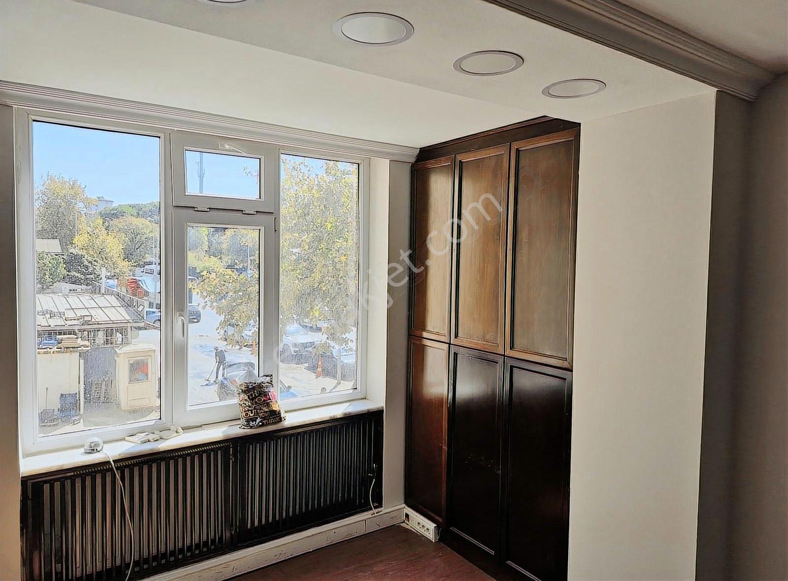 Ataşehir, İçerenköy, Muhteşem Konumda 3+1 Kiralık Ofis... - Görsel 4