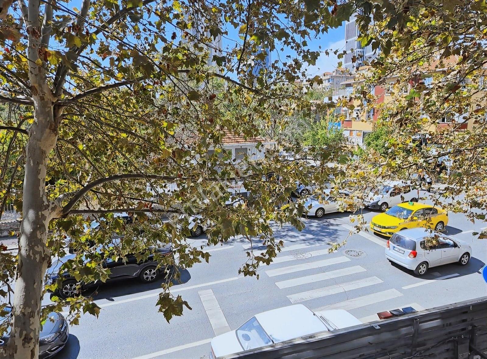 Ataşehir, İçerenköy, Muhteşem Konumda 3+1 Kiralık Ofis... - Görsel 9